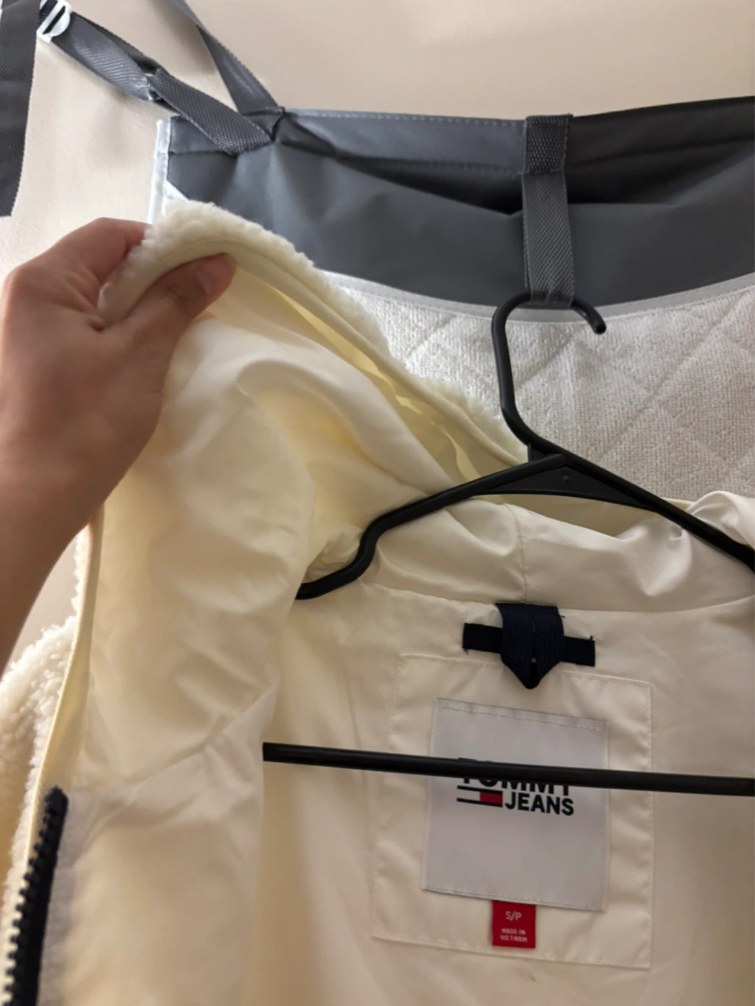 Tommy Jeans Cream Sherpa Fleece Jacket - photo 5