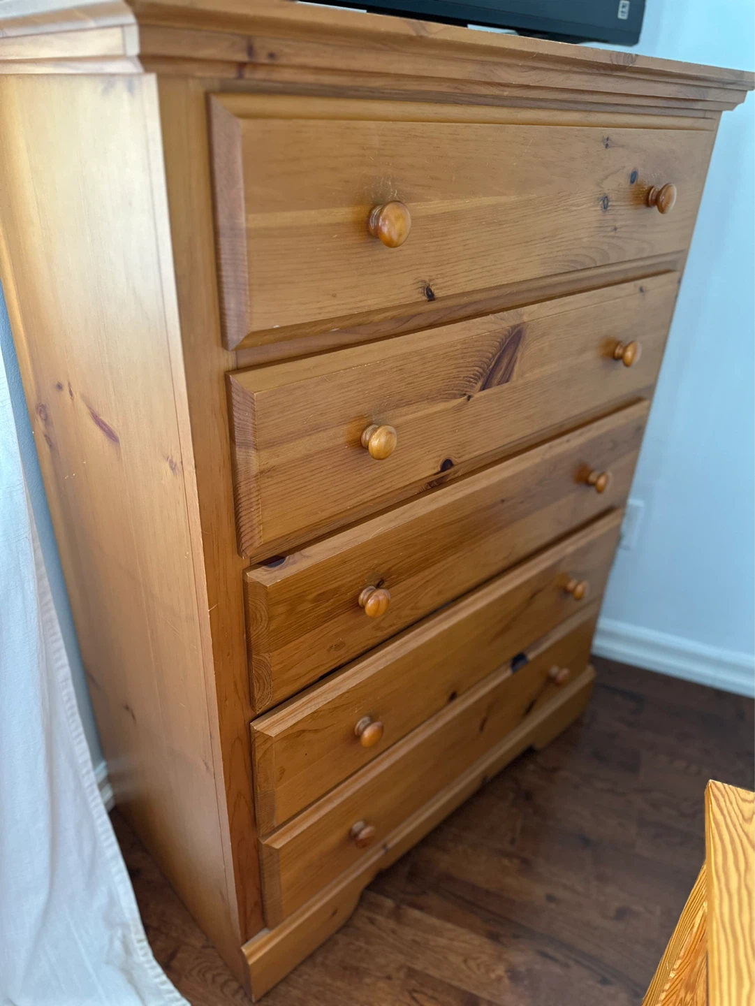 Solid Wood 5-Drawer Dresser