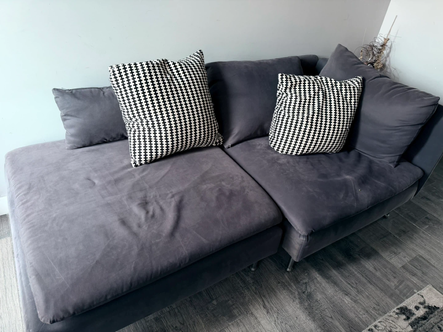 Grey Sectional Sofa with Chaise
