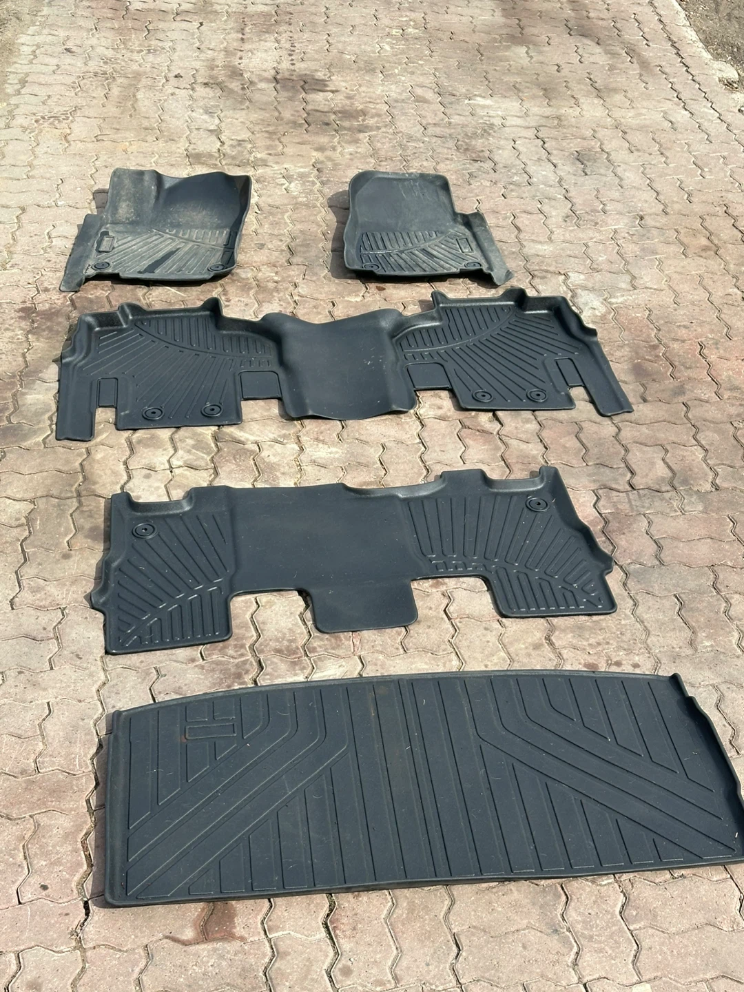 Weather Tec  Floor Mats 2022 grand Wagoneer