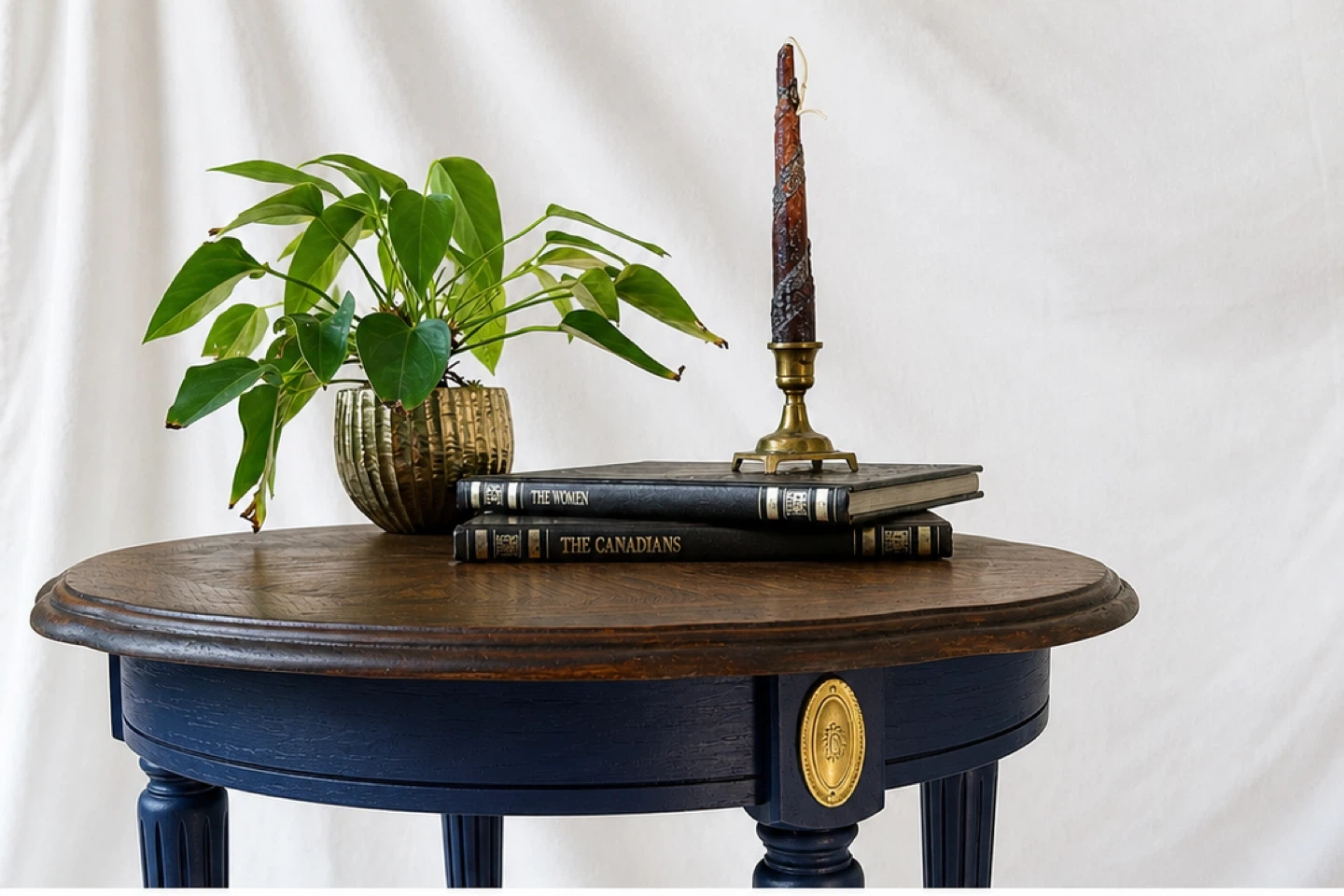Round Side Table - Navy Blue & Wood - photo 2