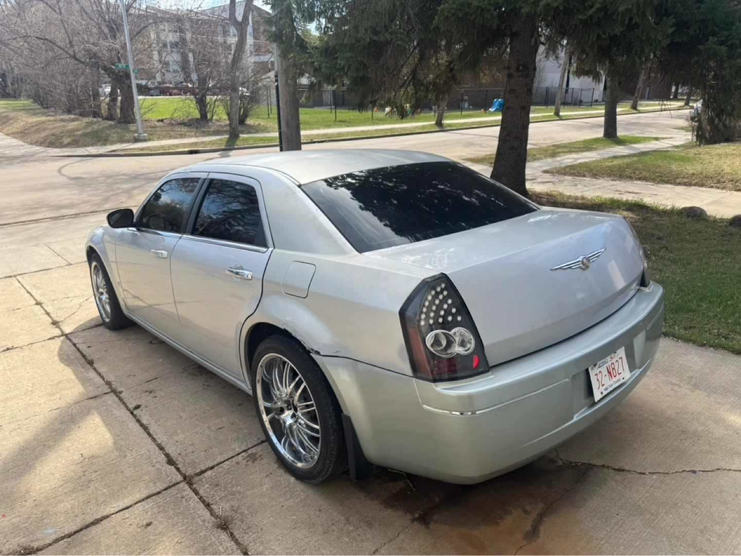 Silver Chrysler 300 Sedan 2006 - photo 5