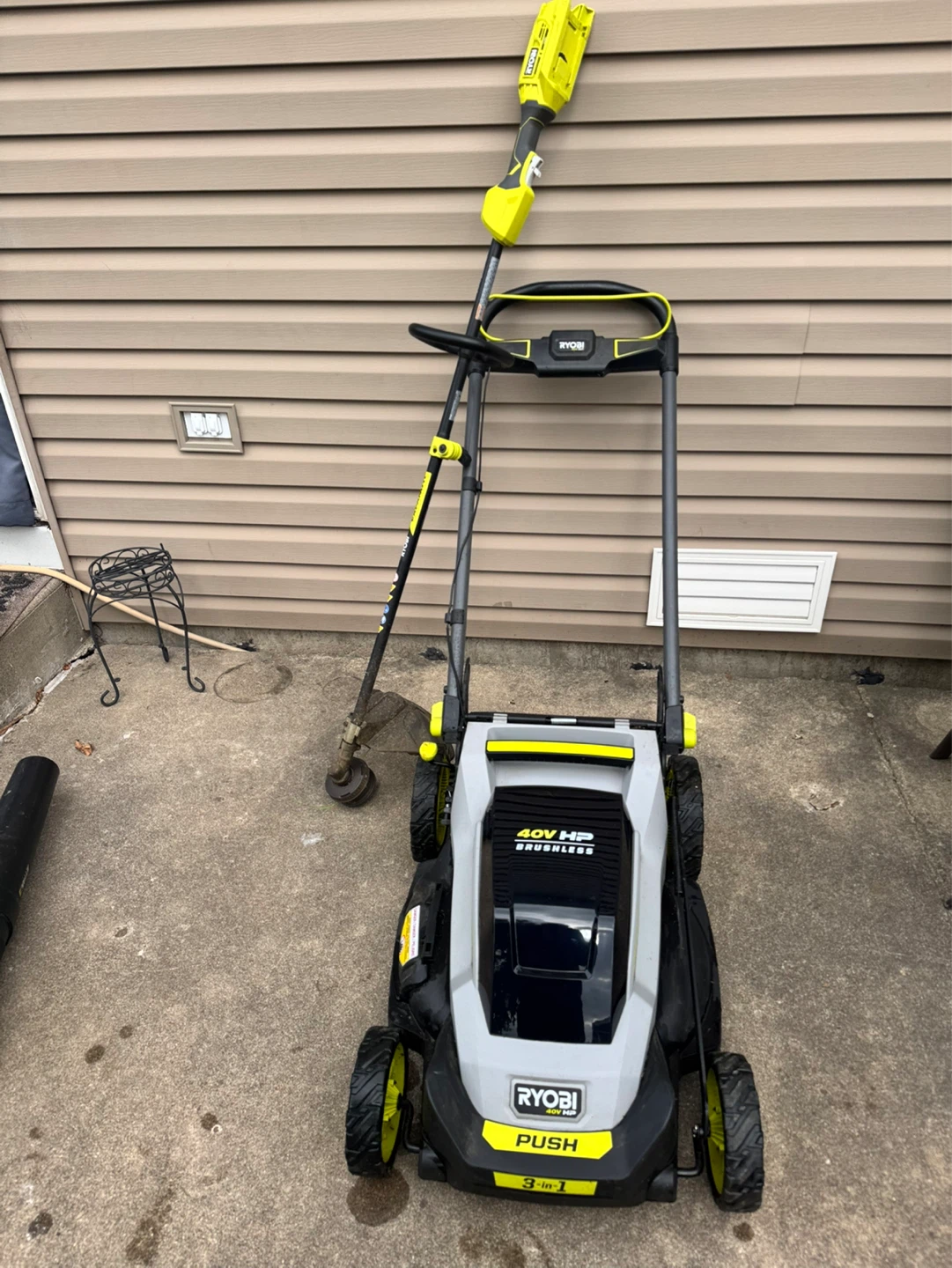 Ryobi 40V HP Brushless Push Lawn Mower and String Trimmer Combo - photo 3
