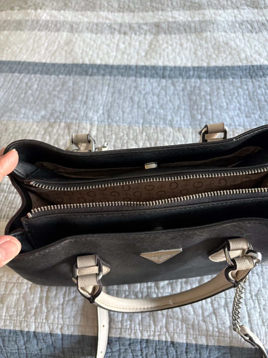 GUESS Black Faux Leather Handbag - photo 2