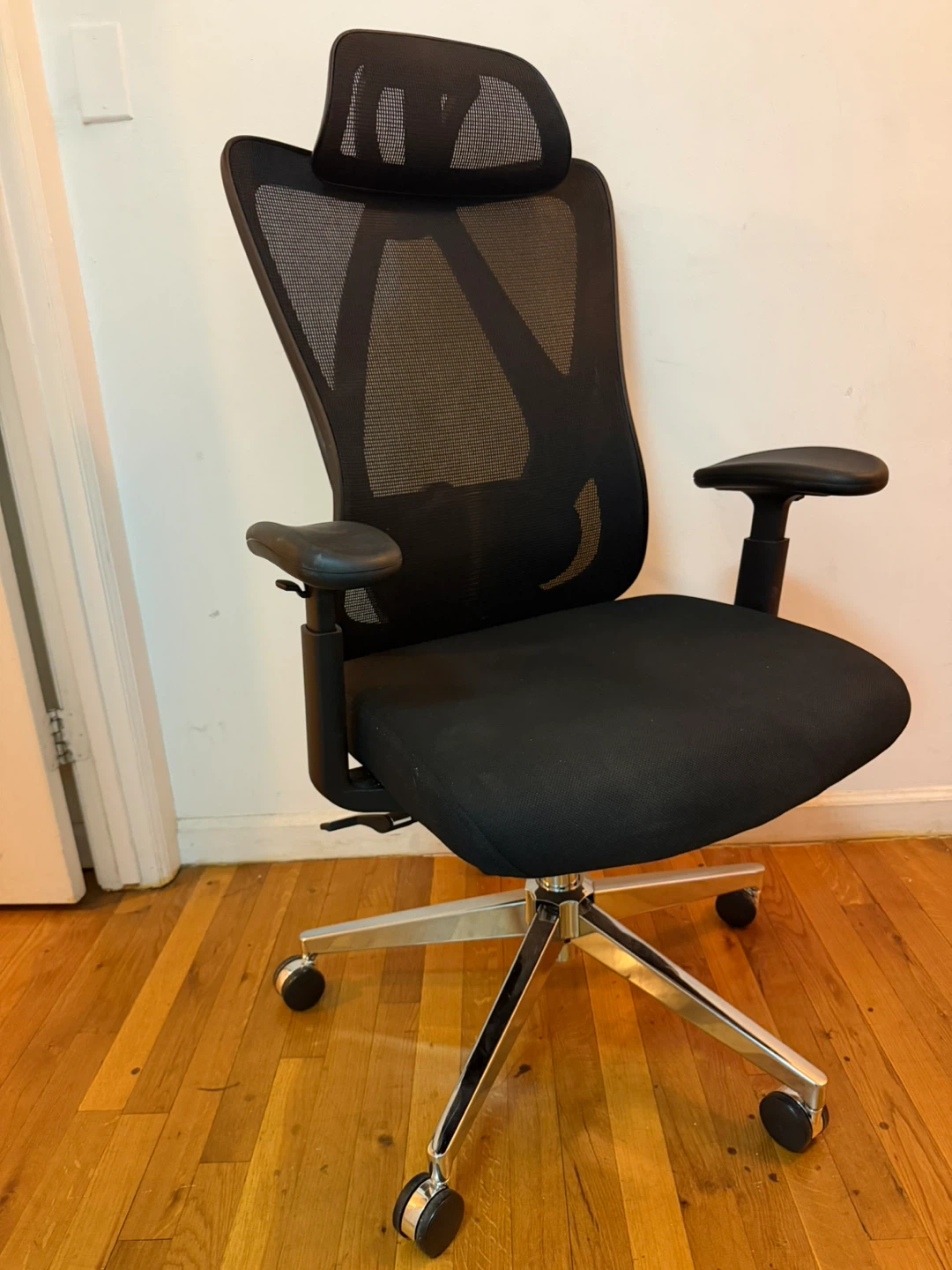 Black Mesh Office Chair with Headrest - photo 2