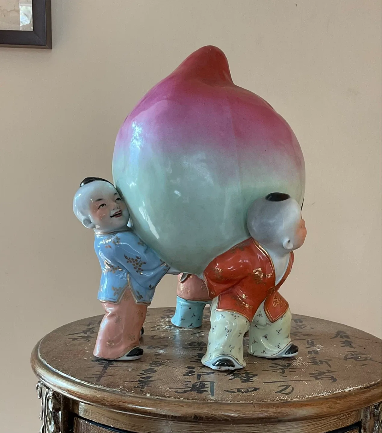 Vintage Chinese Shou Tao Porcelain Longevity Peach Figurine - photo 2