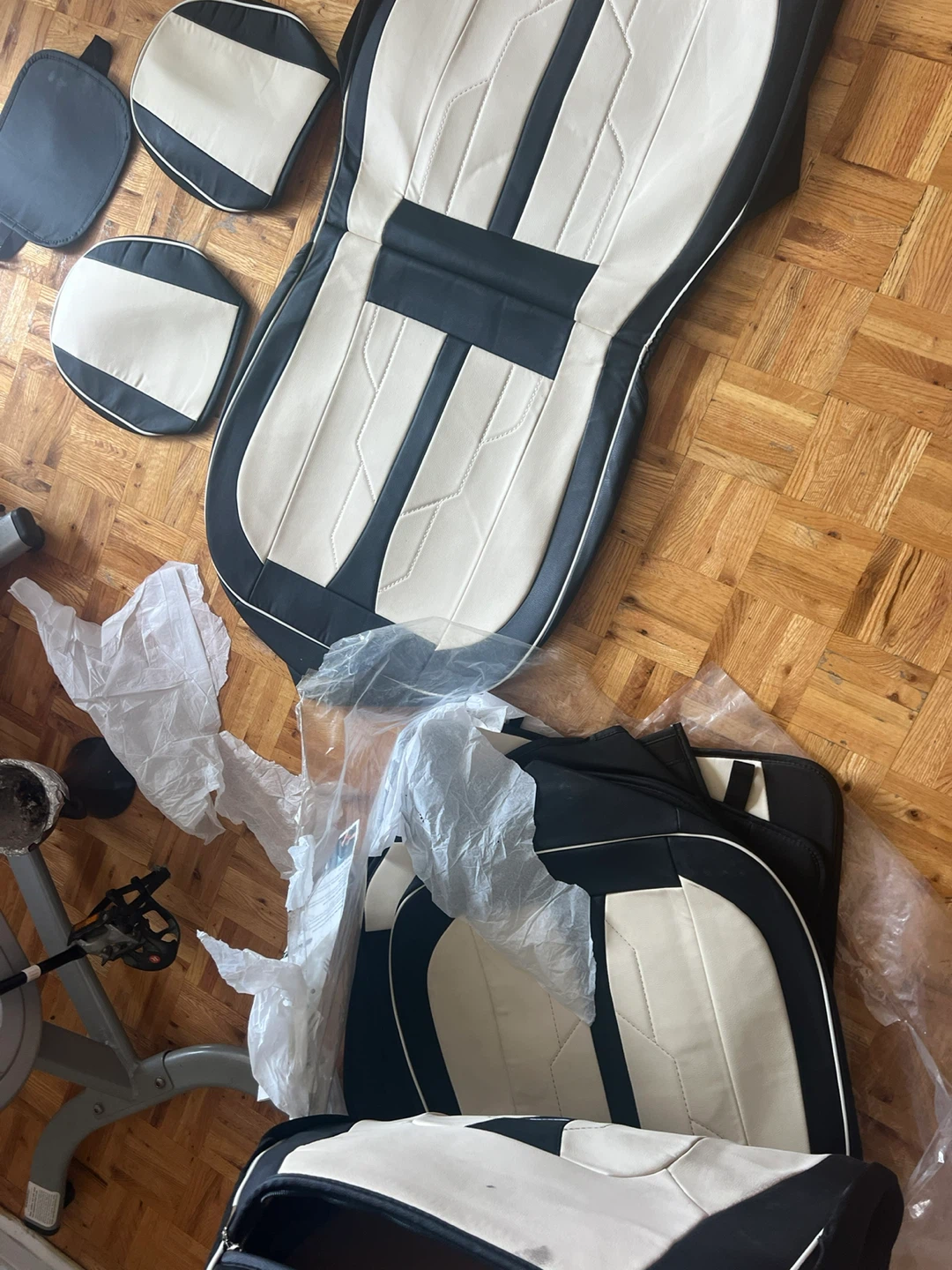 Car Seat Covers(SUV) - Black and Beige - photo 3