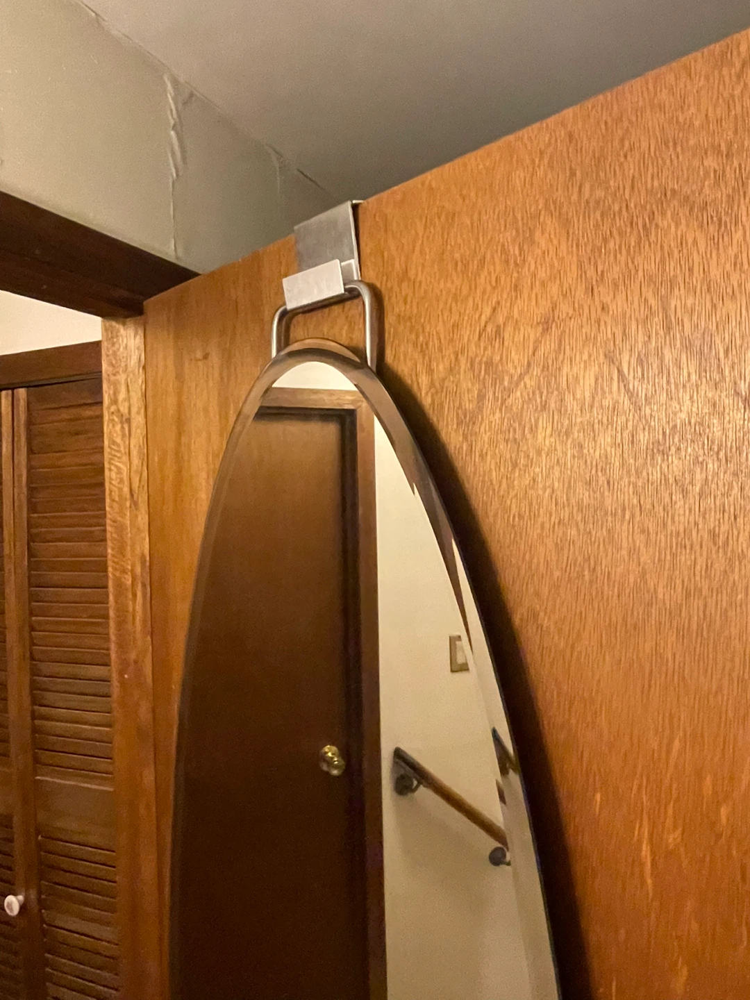 Oval Over-the-Door Mirror - photo 2