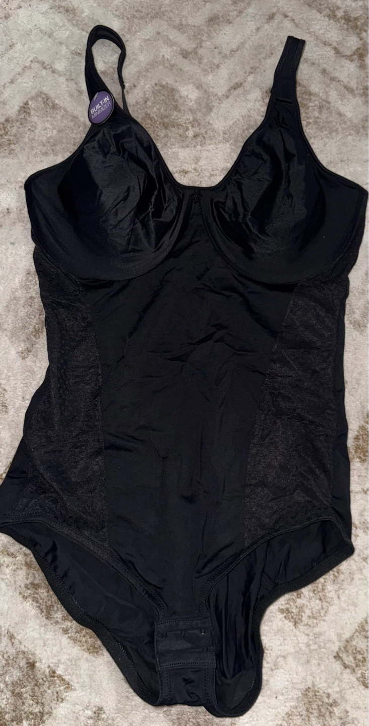 Bali Women's Passion for Comfort Minimizer Bodysuit - Black 38D