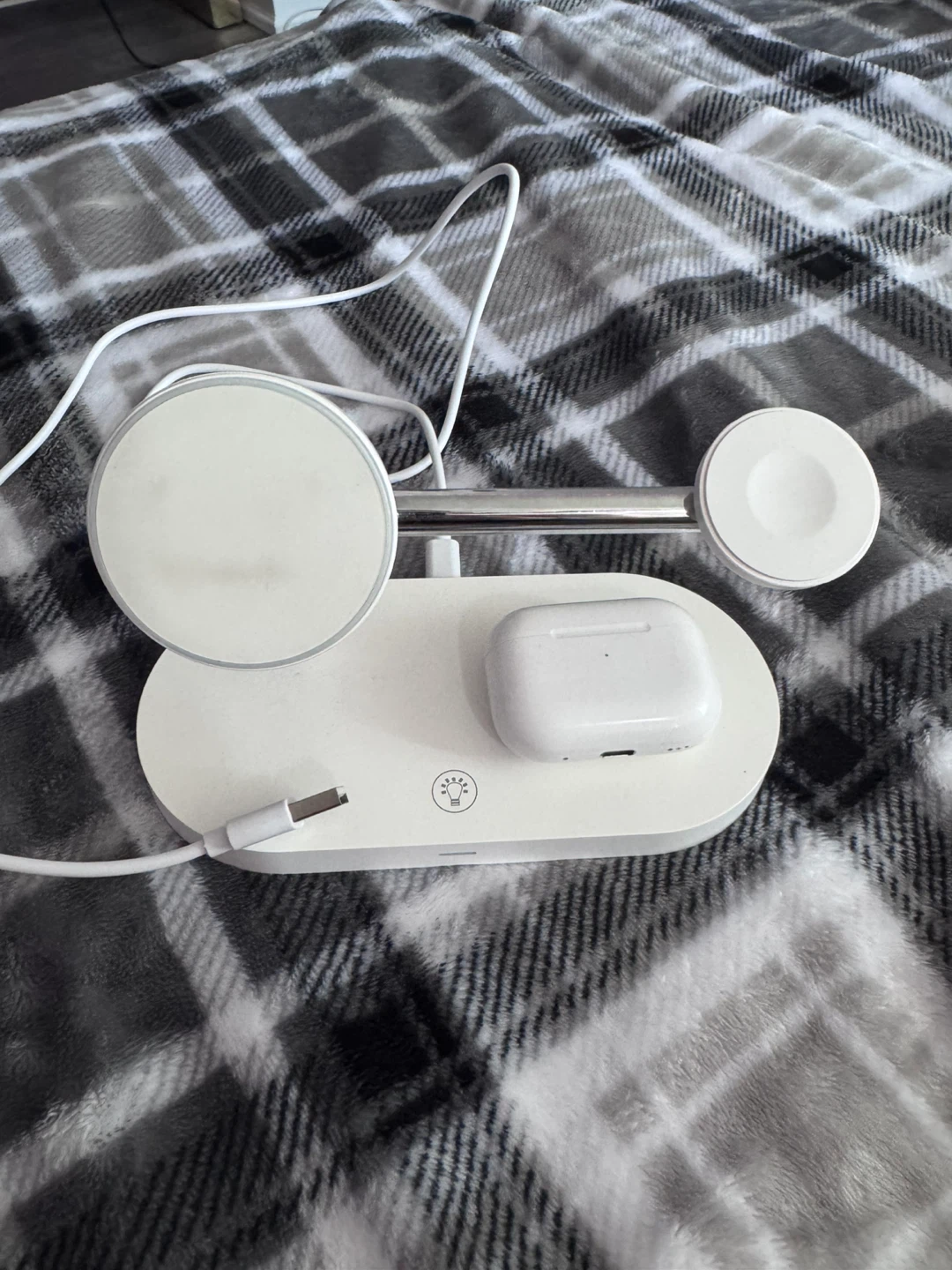3-in-1 Wireless Charging Station
