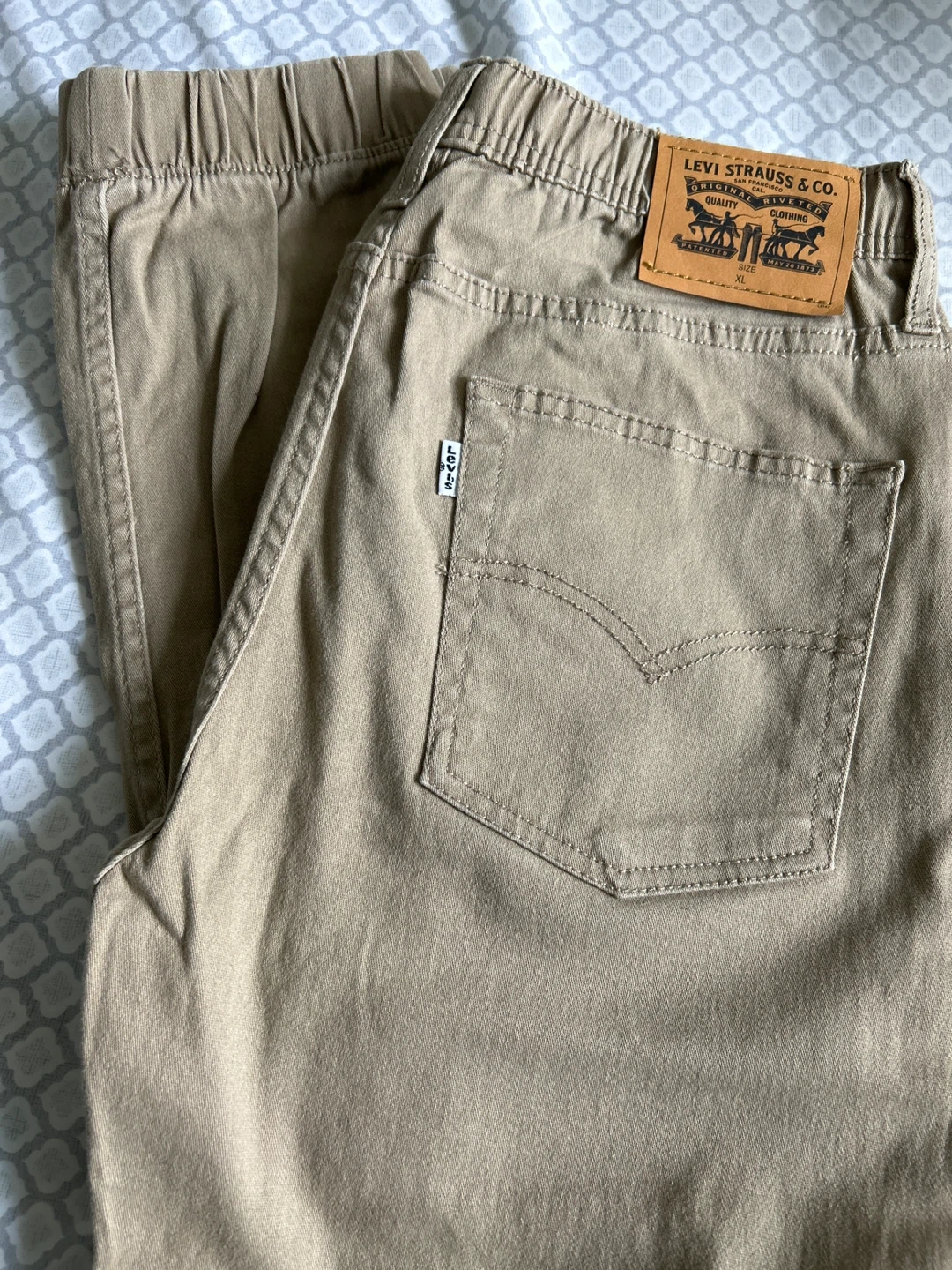 Levi Strauss & Co. Khaki Jogger Pants XL youth - photo 3
