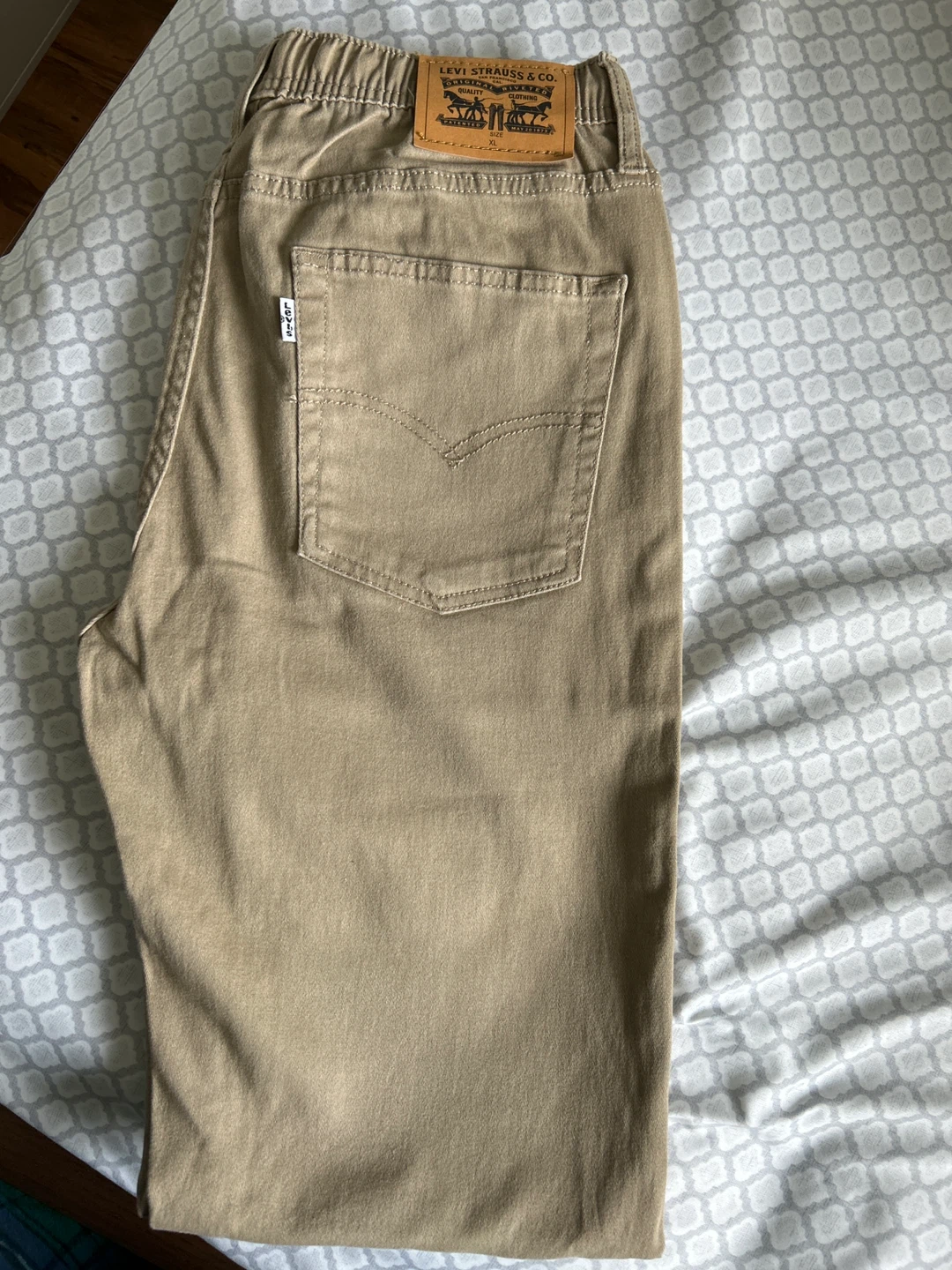 Levi Strauss & Co. Khaki Jogger Pants XL youth