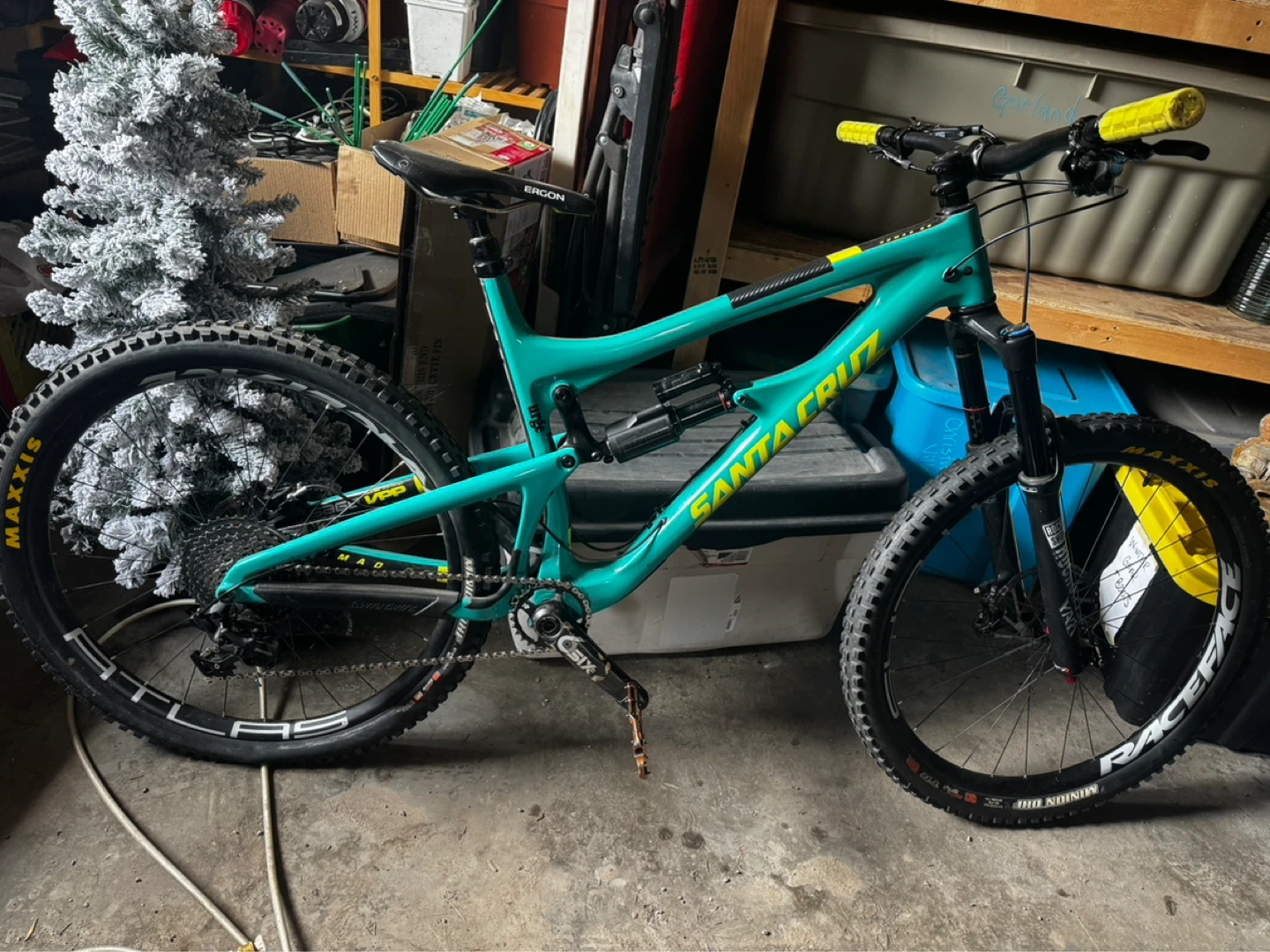 Santa Cruz Bronson Mountain Bike