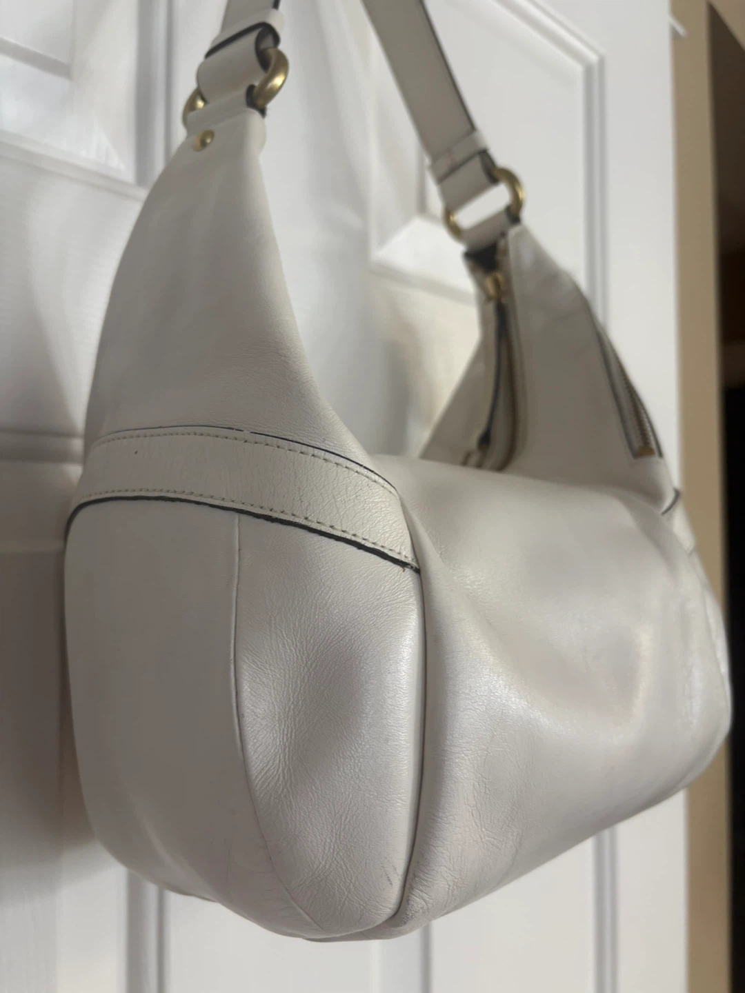 White Danier Genuine Leather Hobo Bag - photo 2