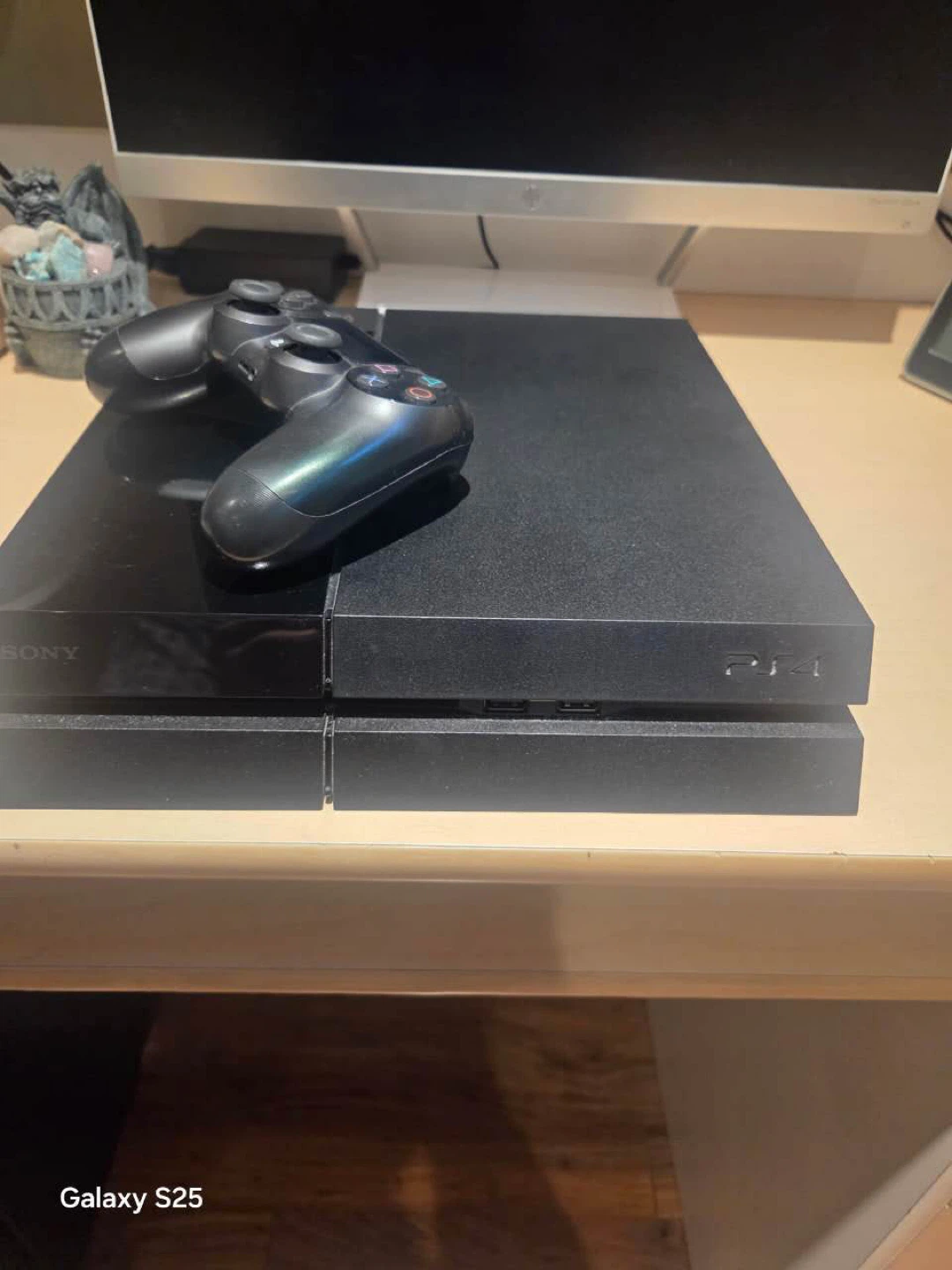 Sony PlayStation 4