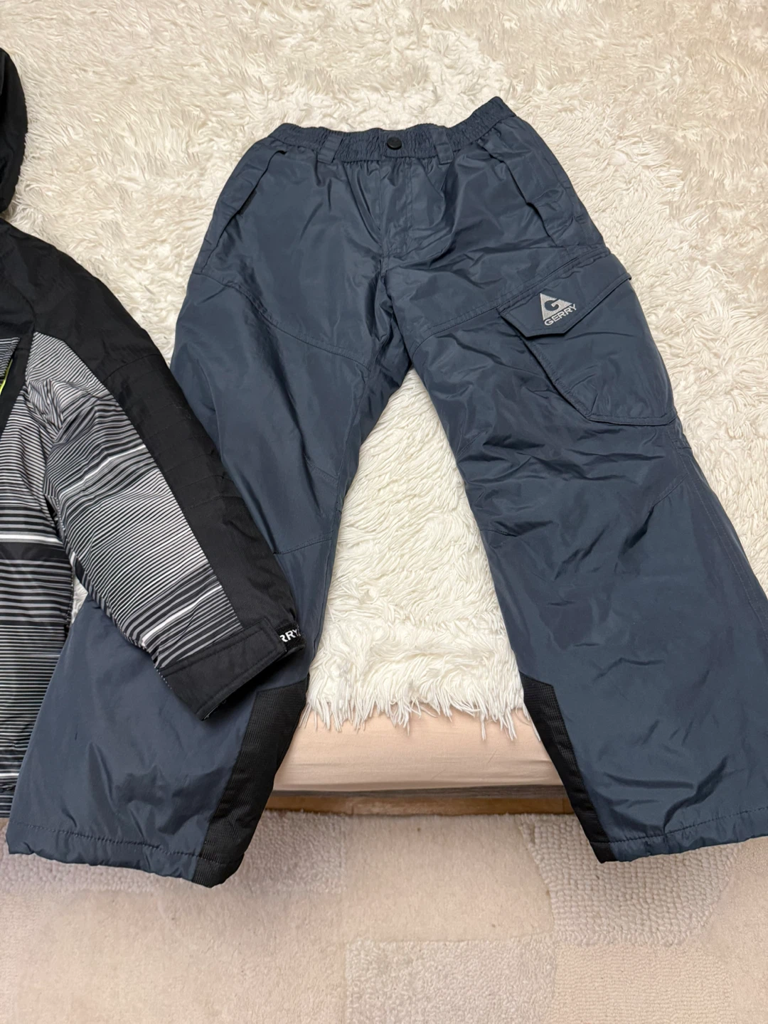 Gerry Ski Jacket and Pants Set M-10/12, Worn once. - photo 3