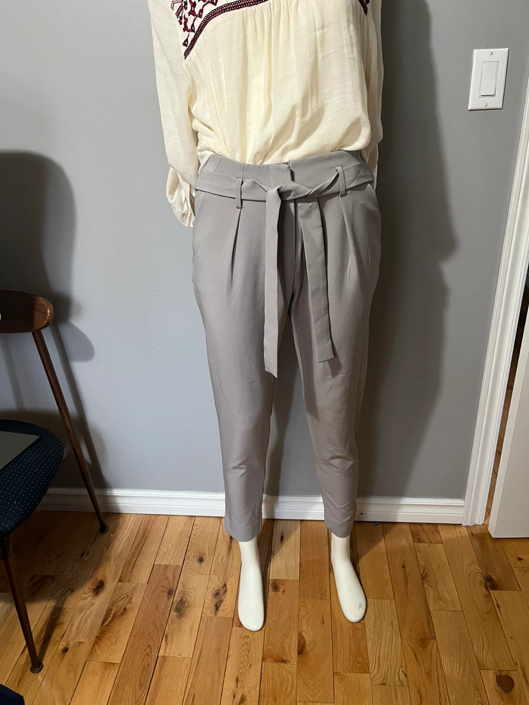 CD size Women's Grey Trousers