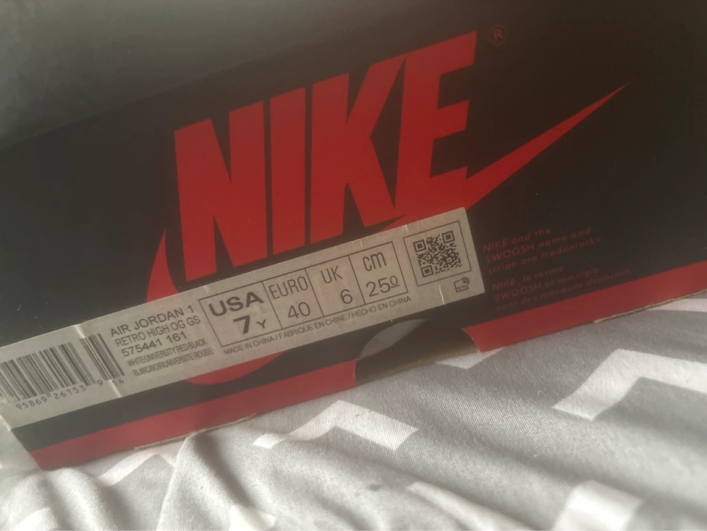 Nike Air Jordan 1 Retro High OG GS White/Red Size 7Y - photo 2