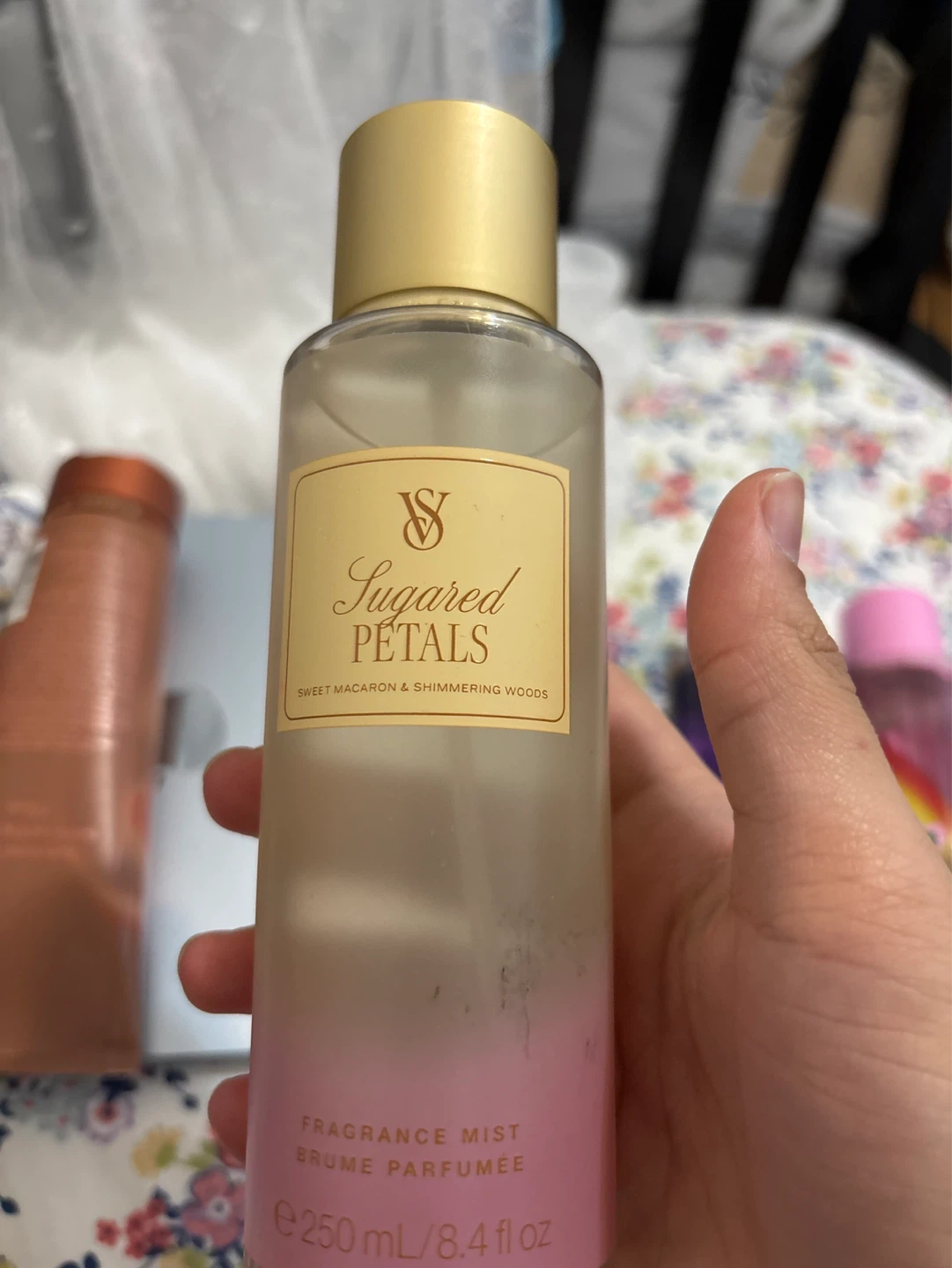 Victoria's Secret Sugared Petals Fragrance Mist 8.4 fl oz - photo 2