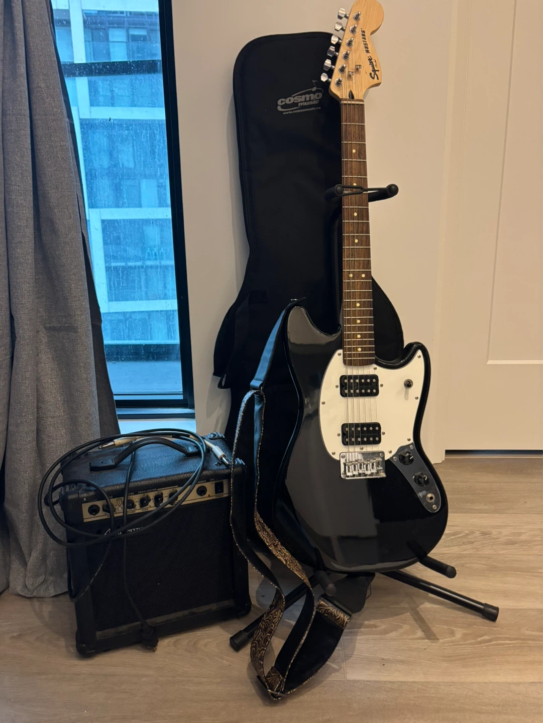 Squier Mustang Electric Guitar with Amp and Case