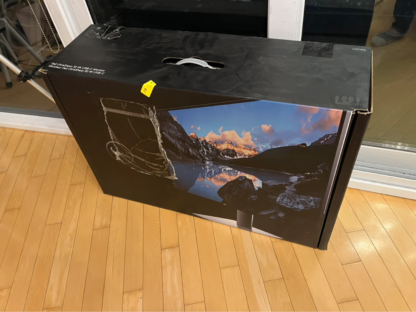 DEFECTIVE Dell U3219Q 32 inch 4K USB-C Monitor - photo 3