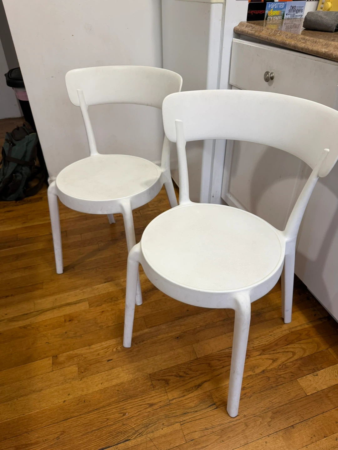 Set of 2 White Plastic Dining Chairs