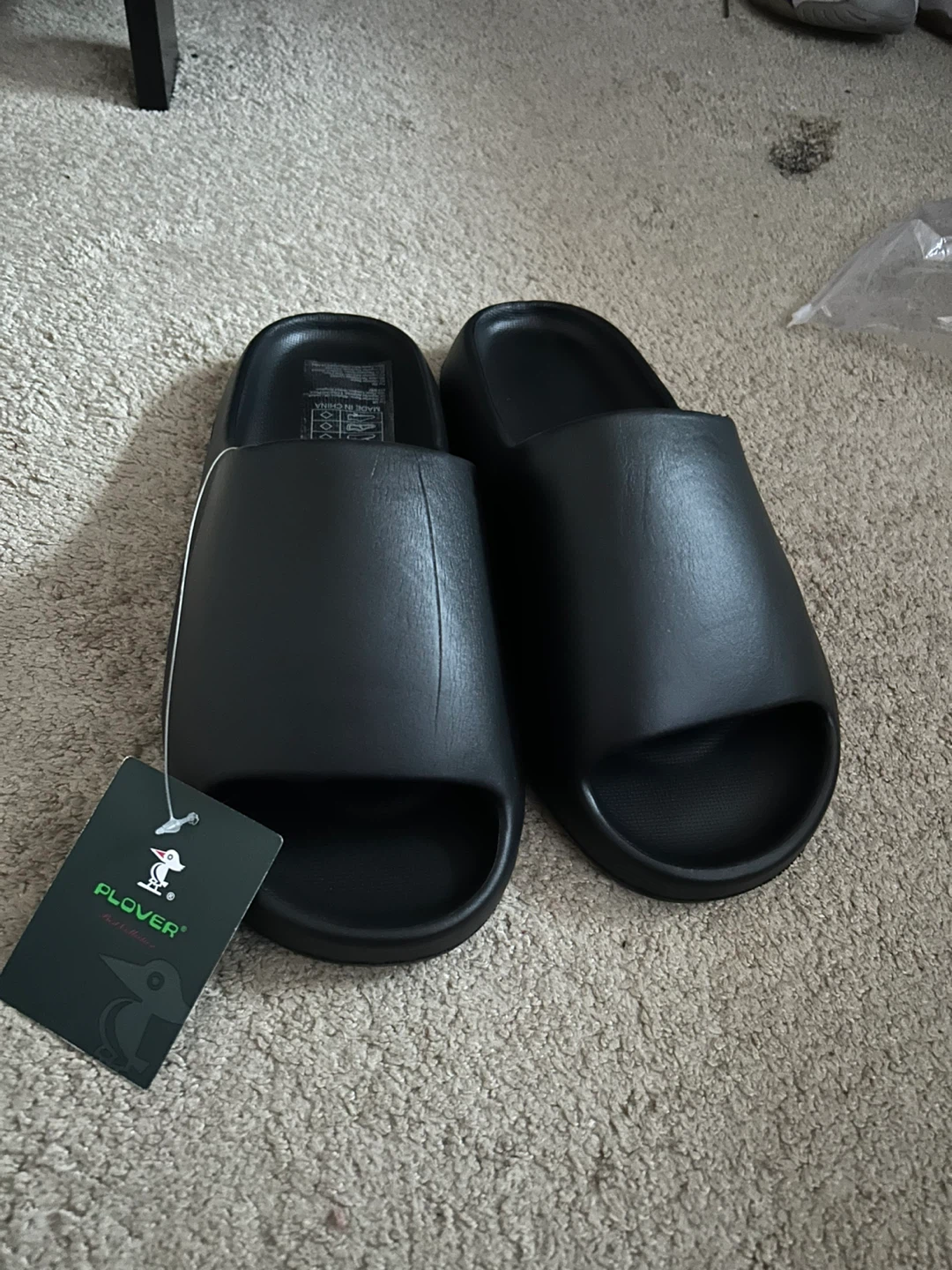 Plover Black Slides - Size Medium