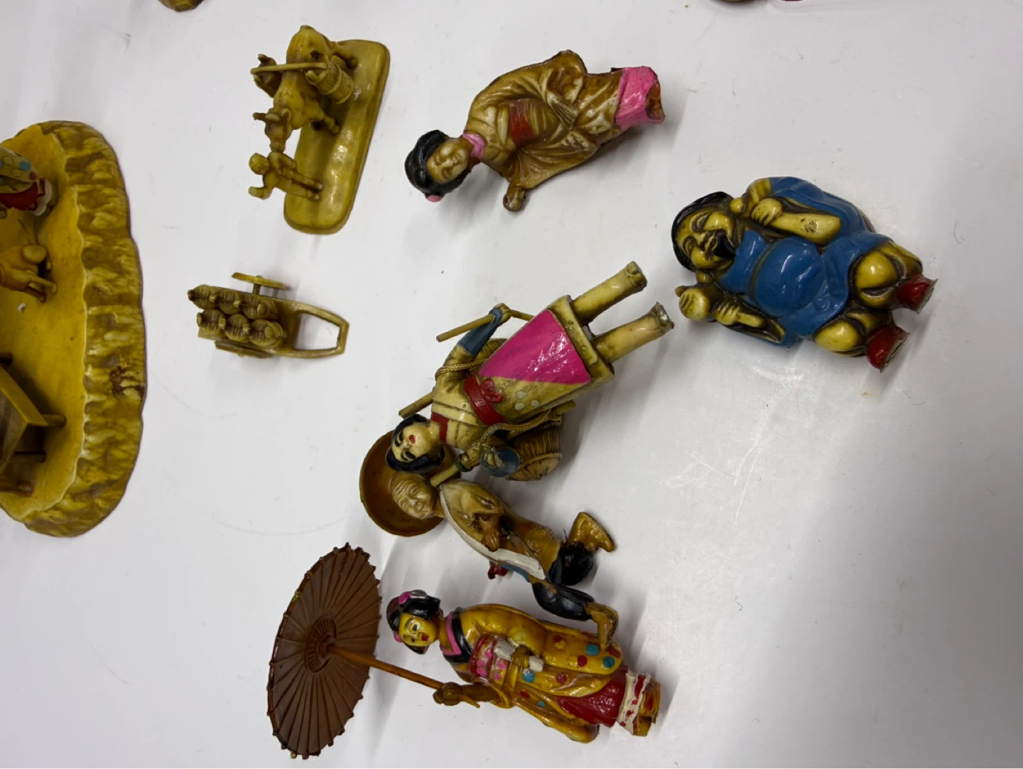 Vintage Japanese Diorama Miniature Figurine Lot Geisha Rickshaw - photo 4