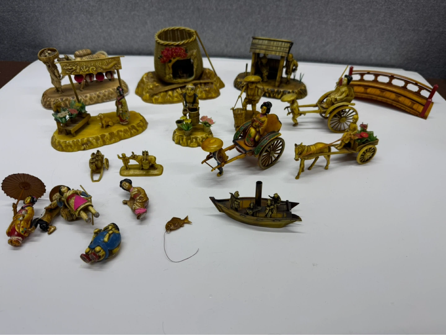 Vintage Japanese Diorama Miniature Figurine Lot Geisha Rickshaw