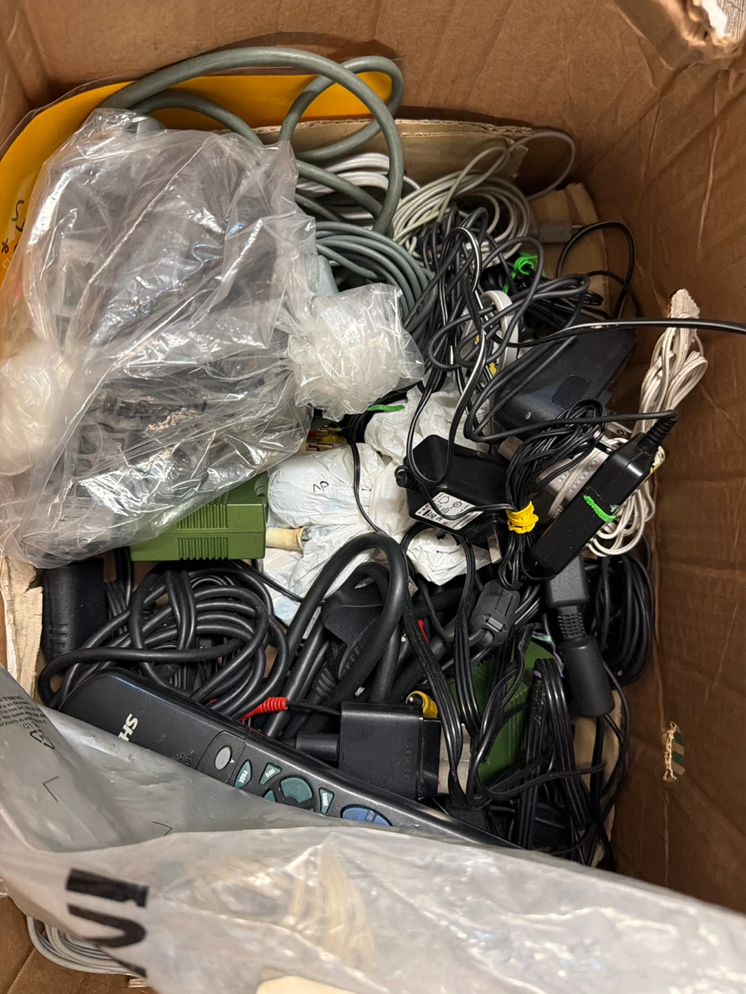 Assorted Electronics Bundle - photo 2