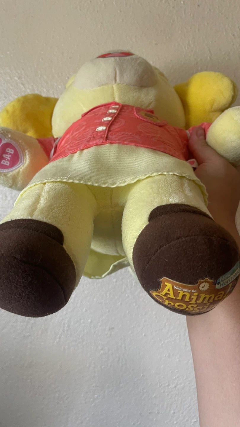 Build-A-Bear Animal Crossing Isabelle Plush - photo 3