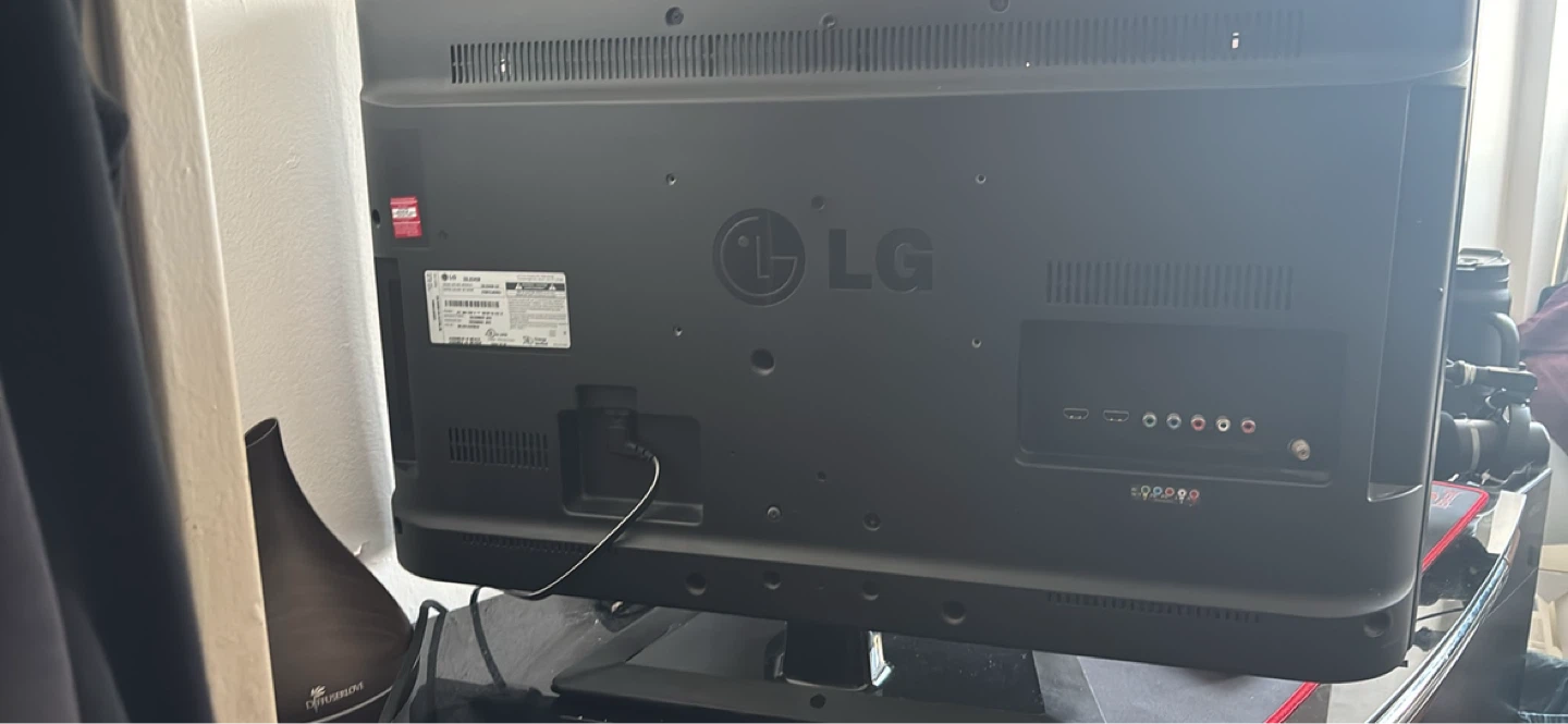 LG 32" INCH 32LS3450 LED TV - photo 2