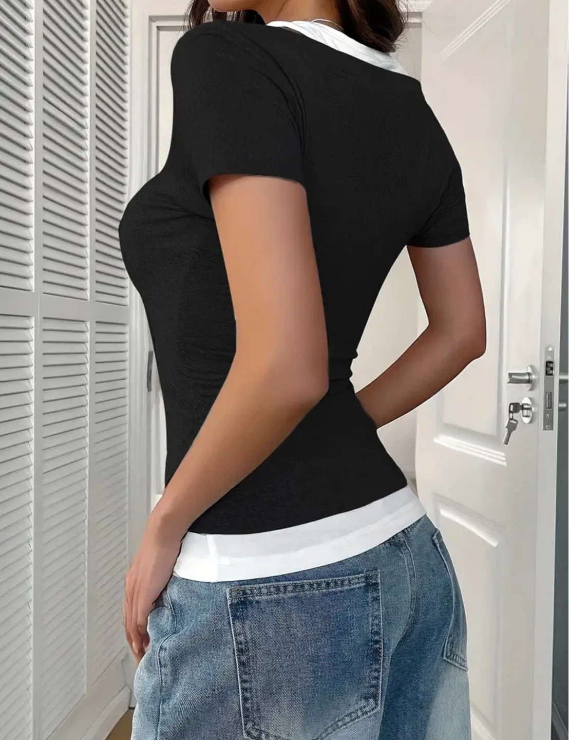 New Women's Black and White Top - photo 2