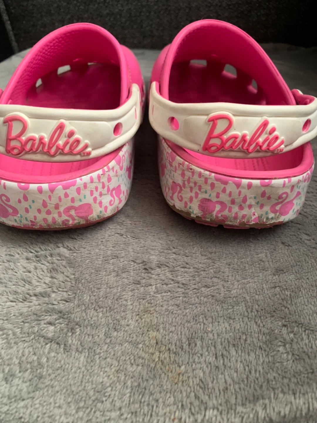 Bright pink Barbie Crocs - photo 2
