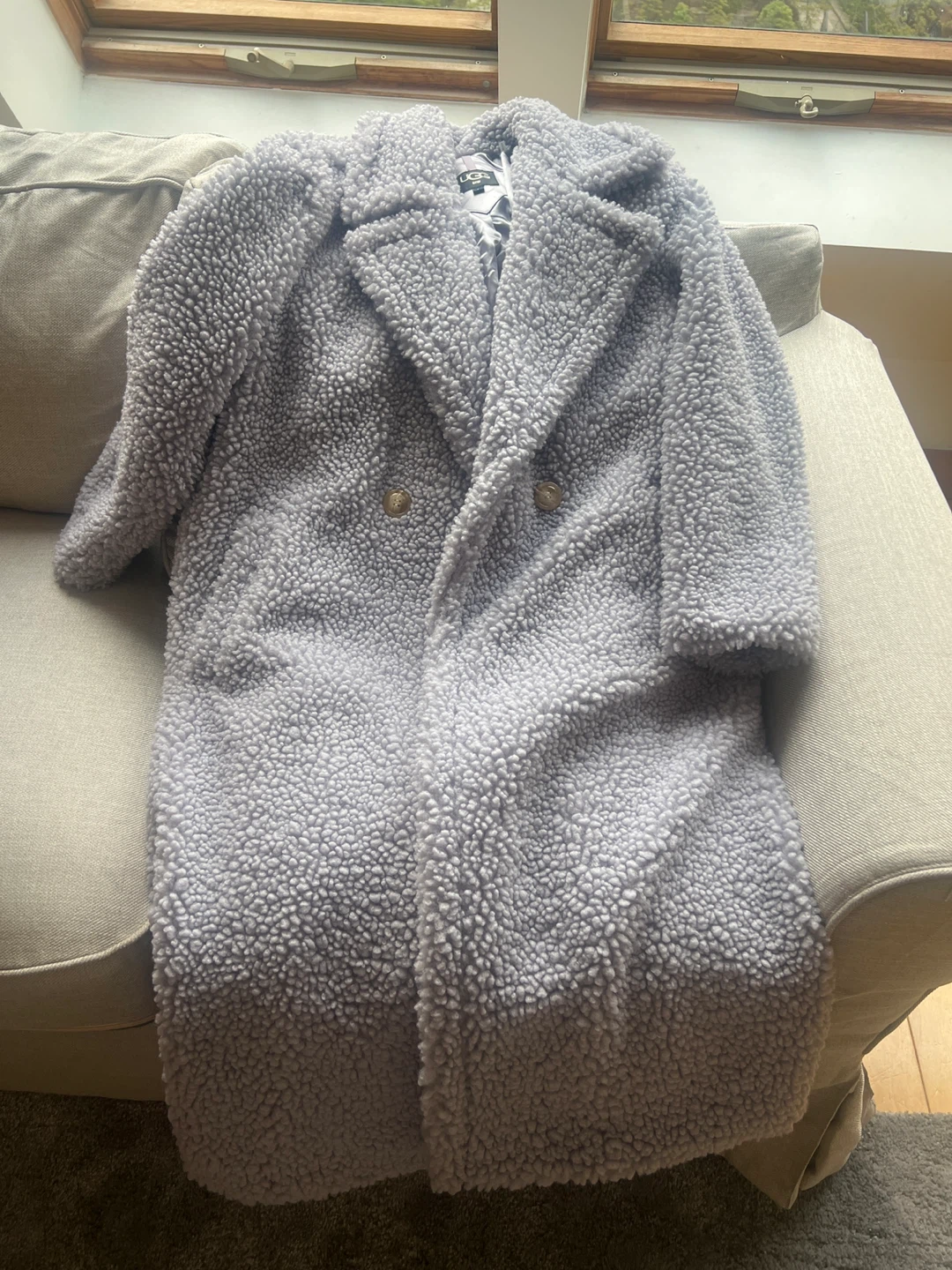 UGG RTW Teddy Coat Size L - photo 2