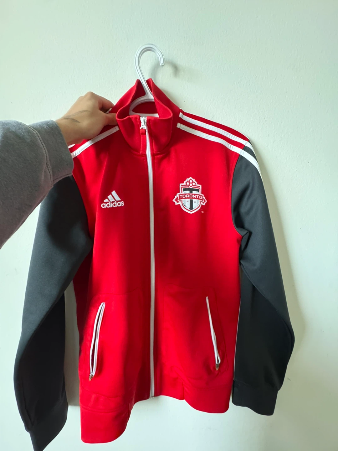 Toronto Fc zip up (Small women’s)