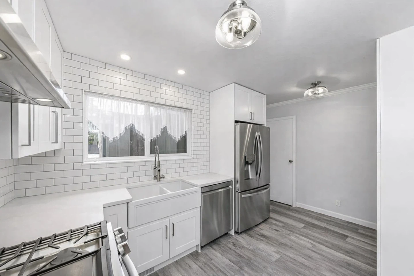 Entire Detached House Backing onto Park in coquitlam - photo 4