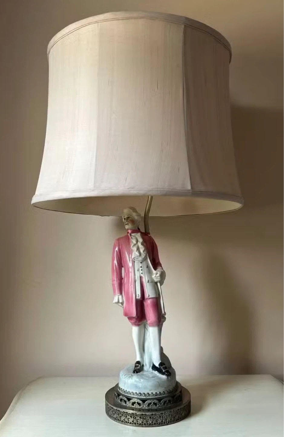 Vintage Ceramic Figurine Table Lamp