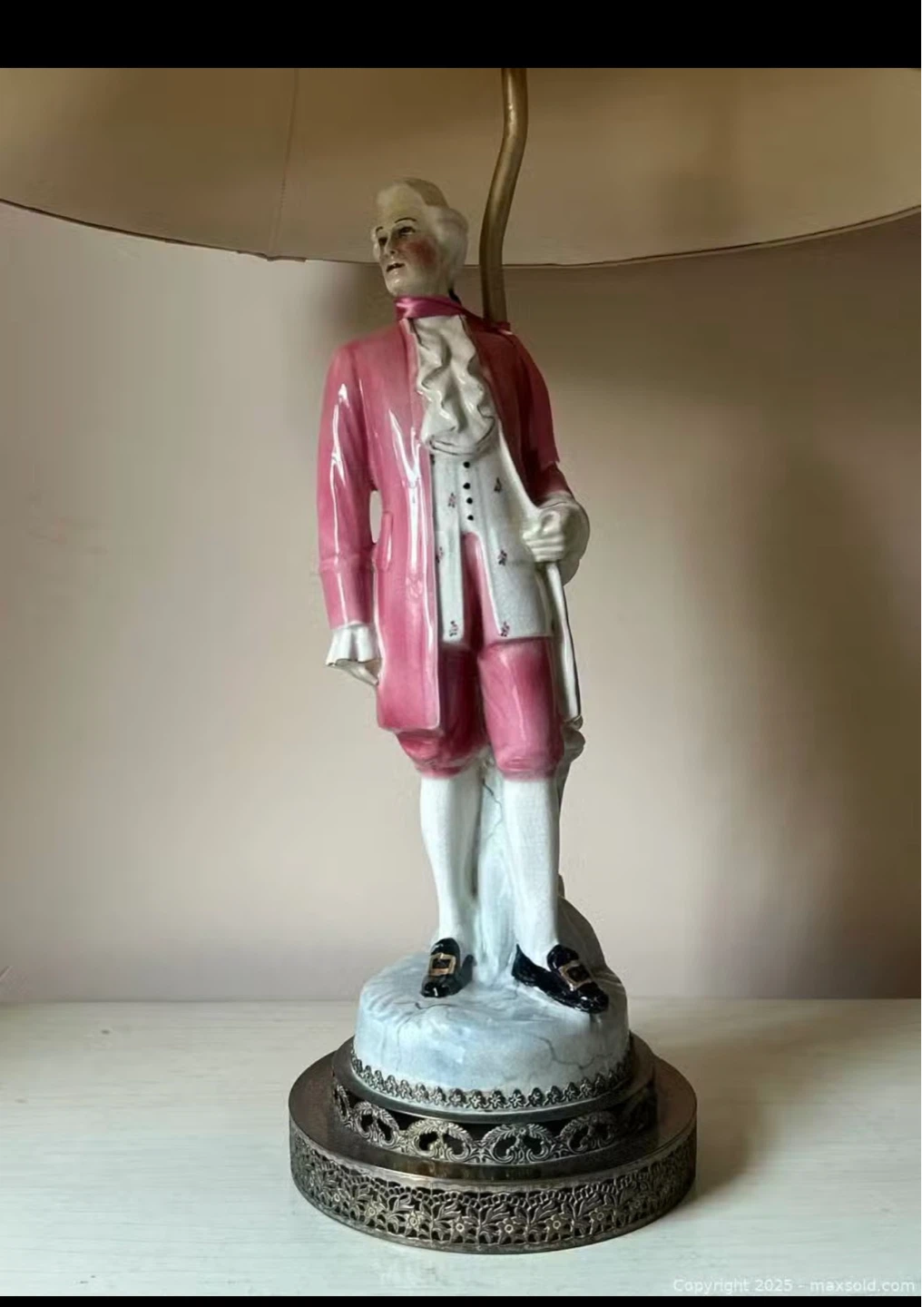 Vintage Ceramic Figurine Table Lamp - photo 2