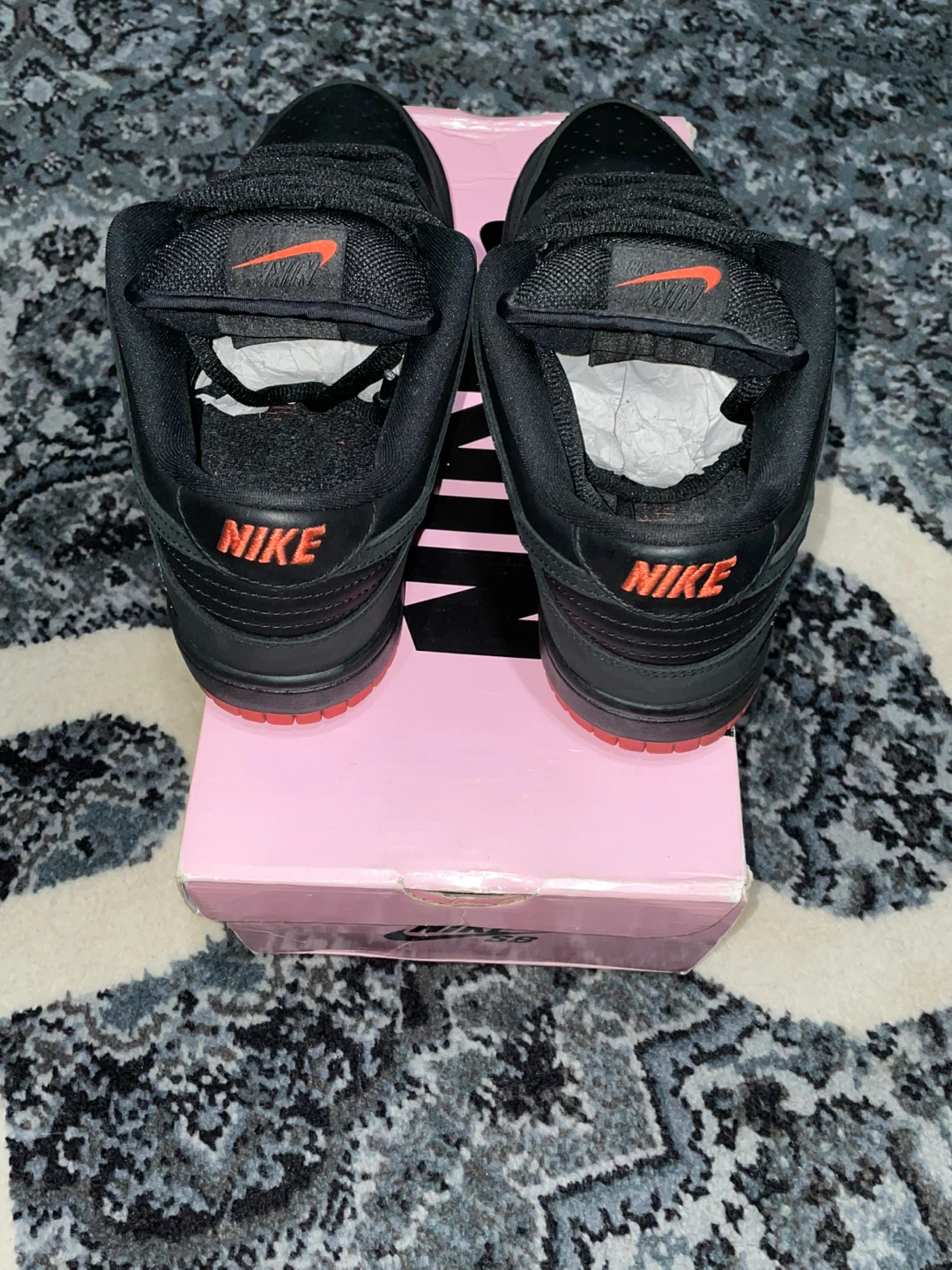 Nike SB Dunk Low QS "Pigeon" Black Red Size 7.5 - photo 4