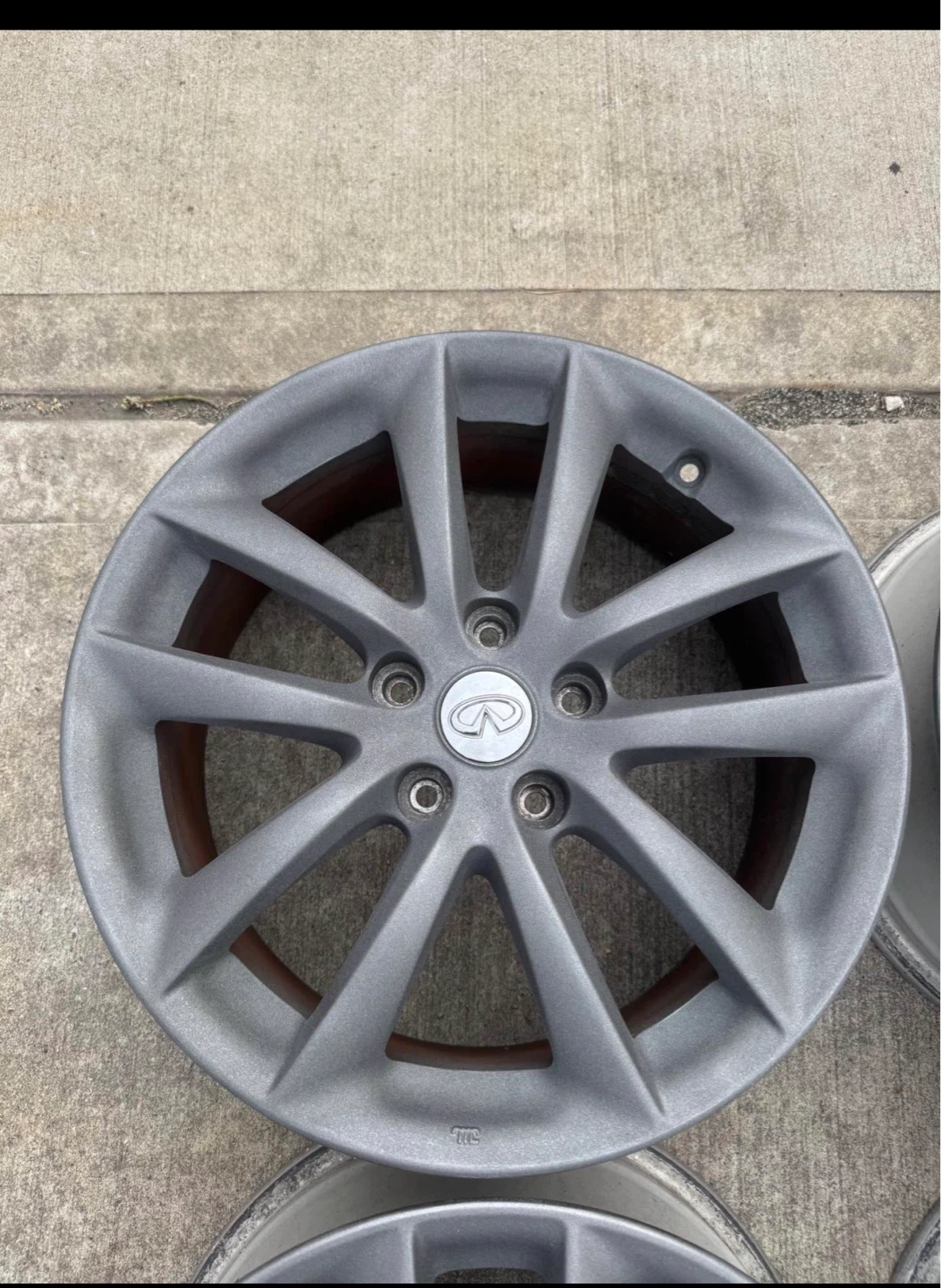 Set of 4 Infiniti Alloy Wheels
