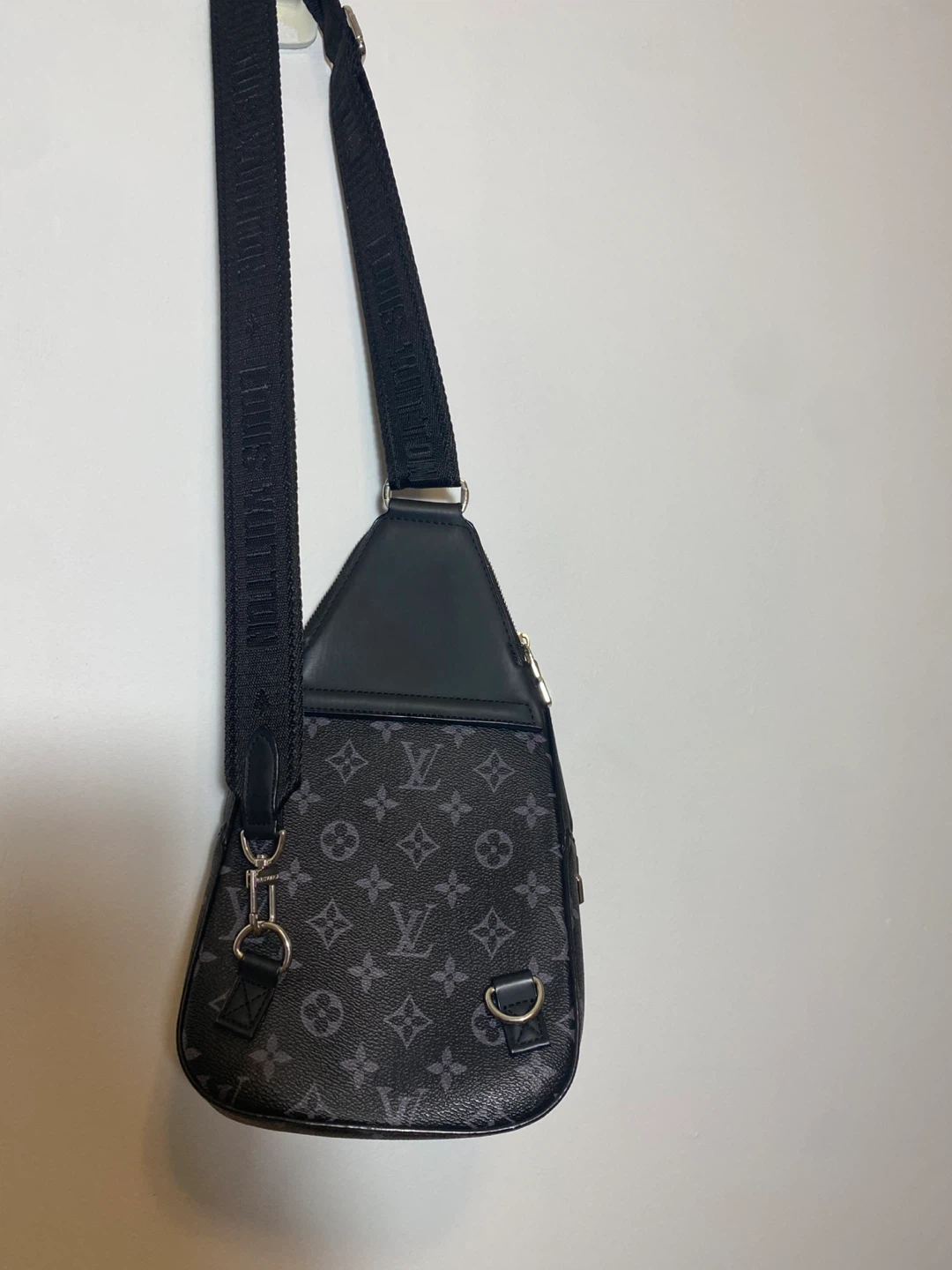 Louis Vuitton Sling Bag - photo 5