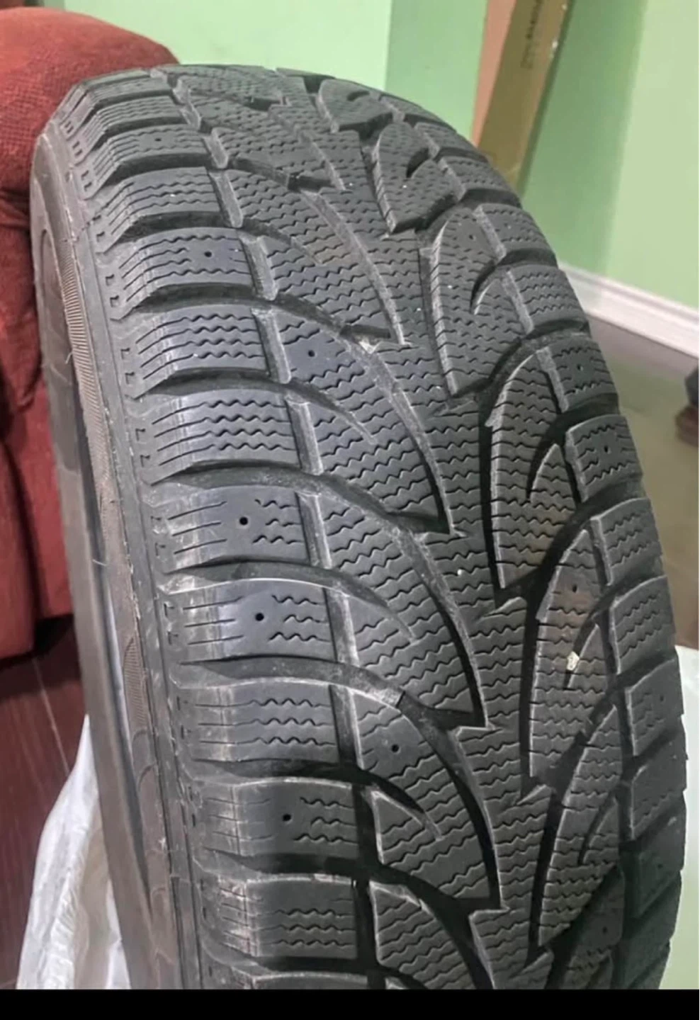 Winter Claw Extreme 205/65R16 Snow Studdable Tires