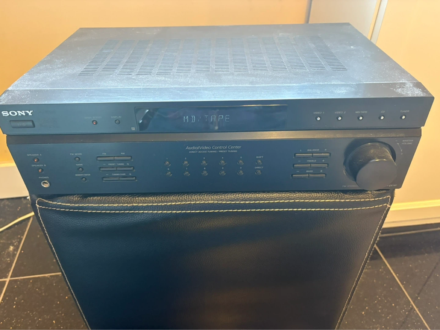 Sony Audio/Video Control Center Receiver STR-DE197 - photo 3