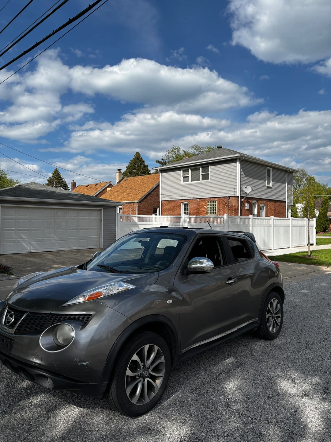 Gray Nissan Juke SL AWD - photo 2