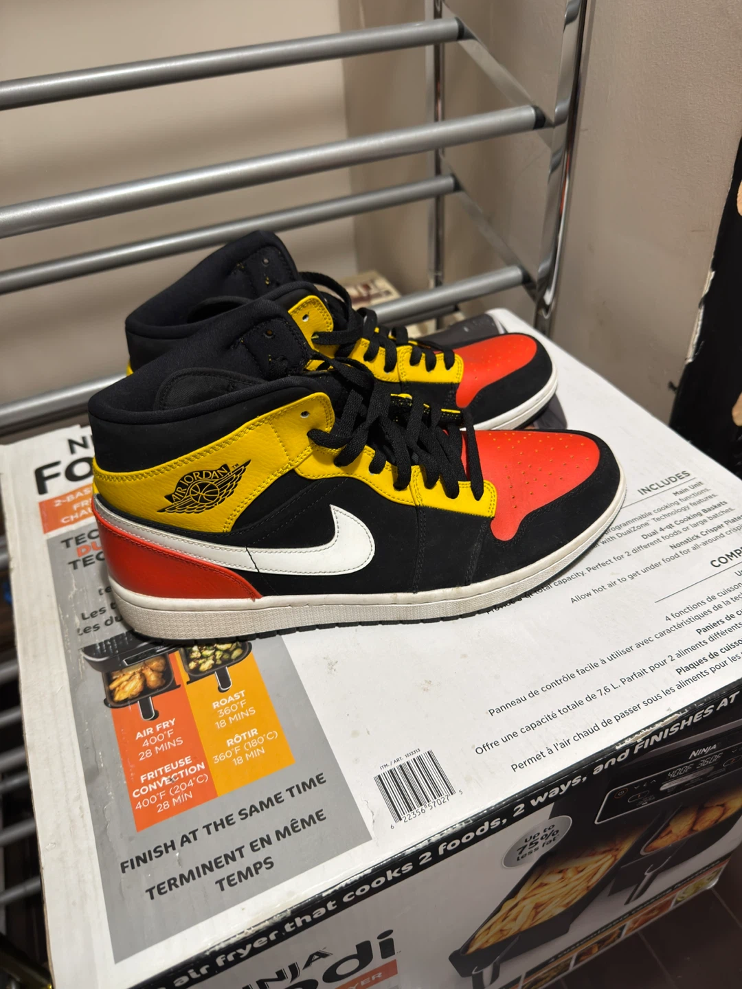 Air Jordan 1 Mid SE Sneakers - photo 3
