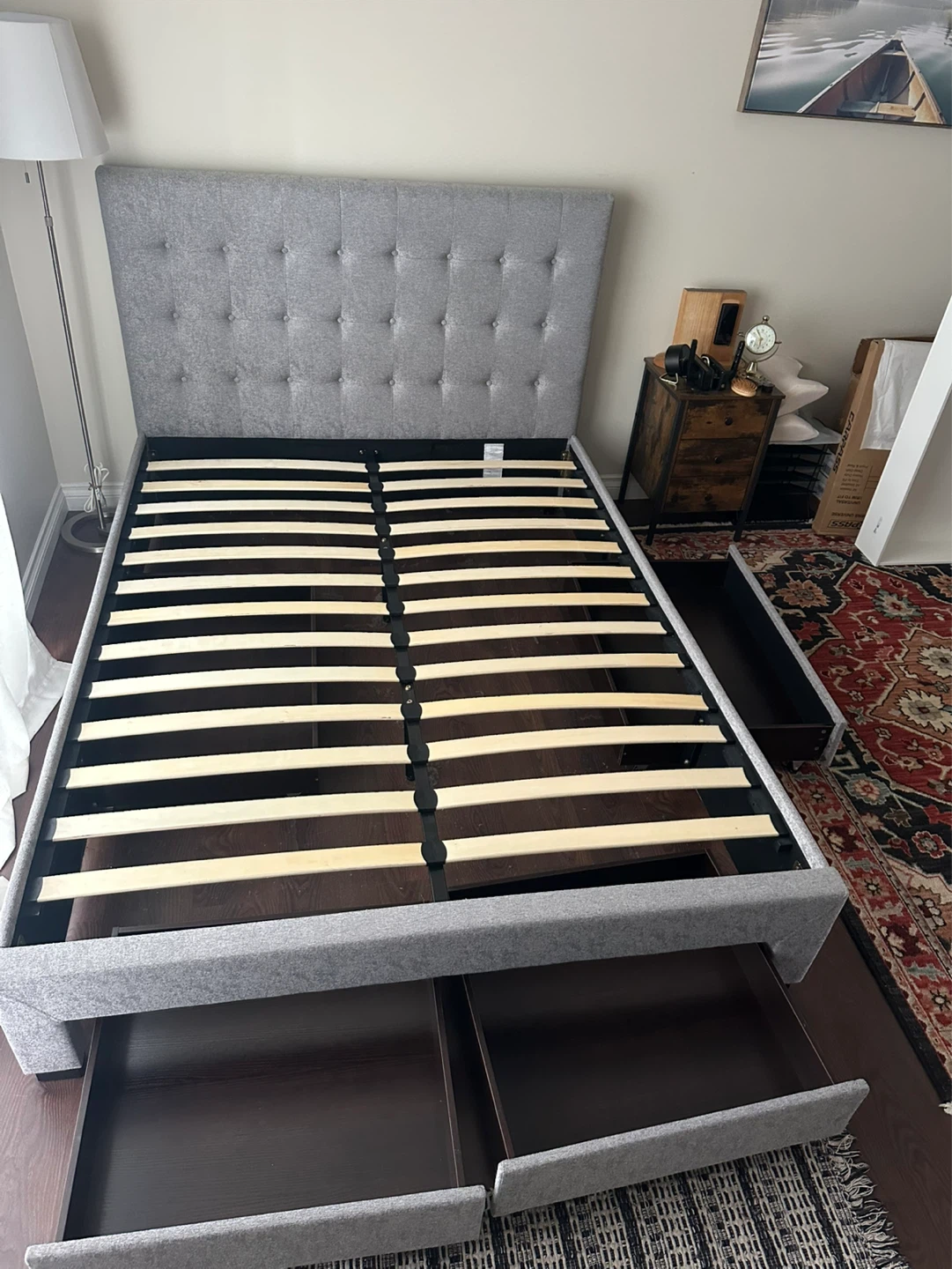 Fabric Queen size bed frame +4 drawers +Free delivery - photo 2