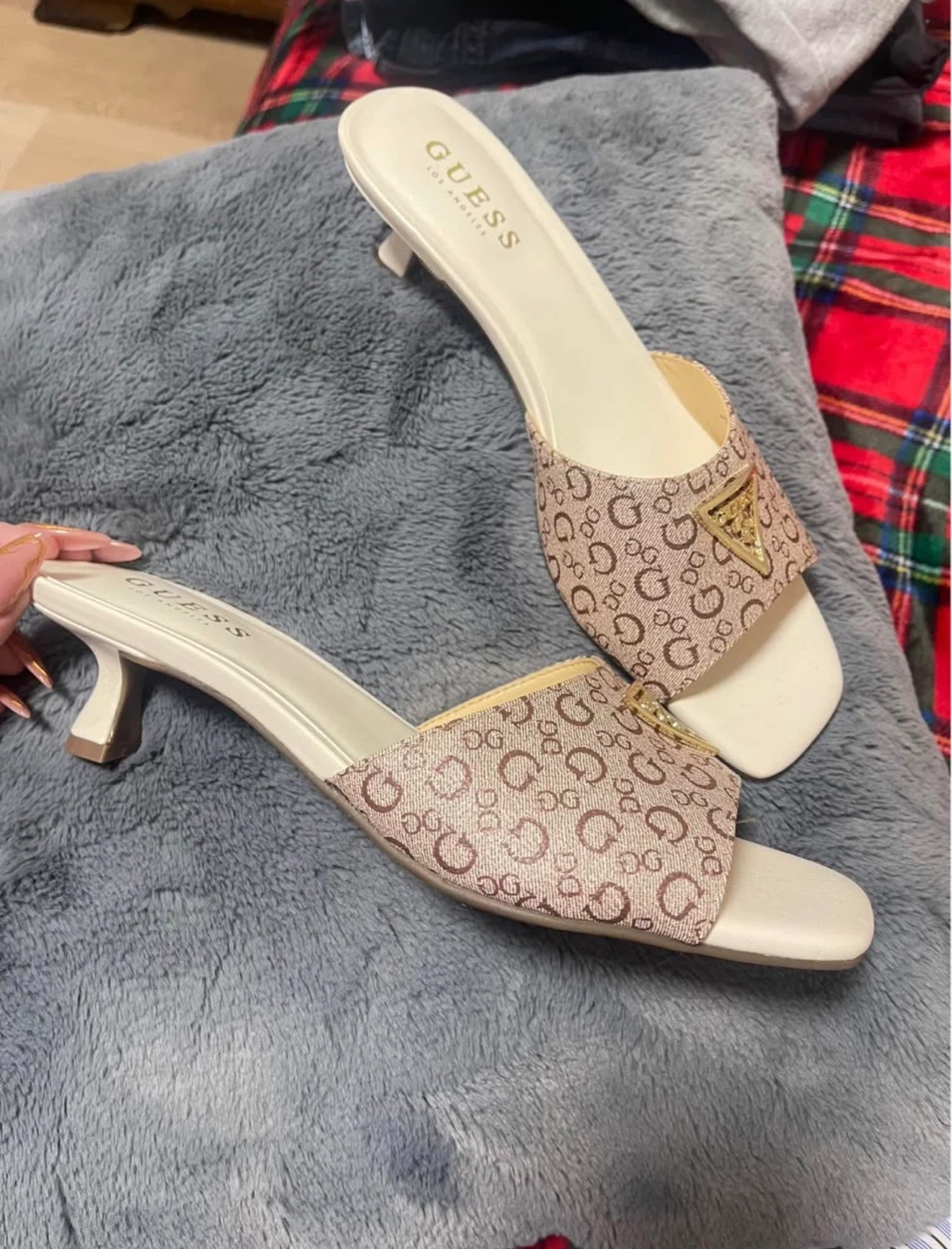 GUESS Heeled Sandals – Size 8.5M (Brand New) - photo 2