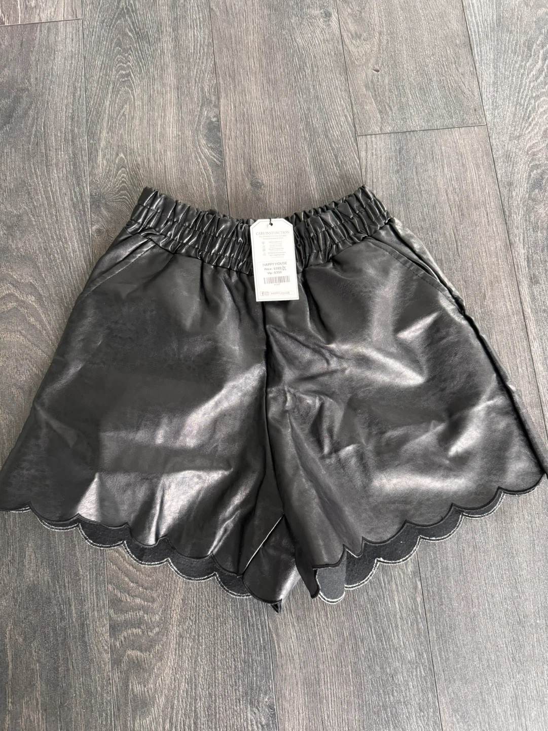 faux leather shorts - Black