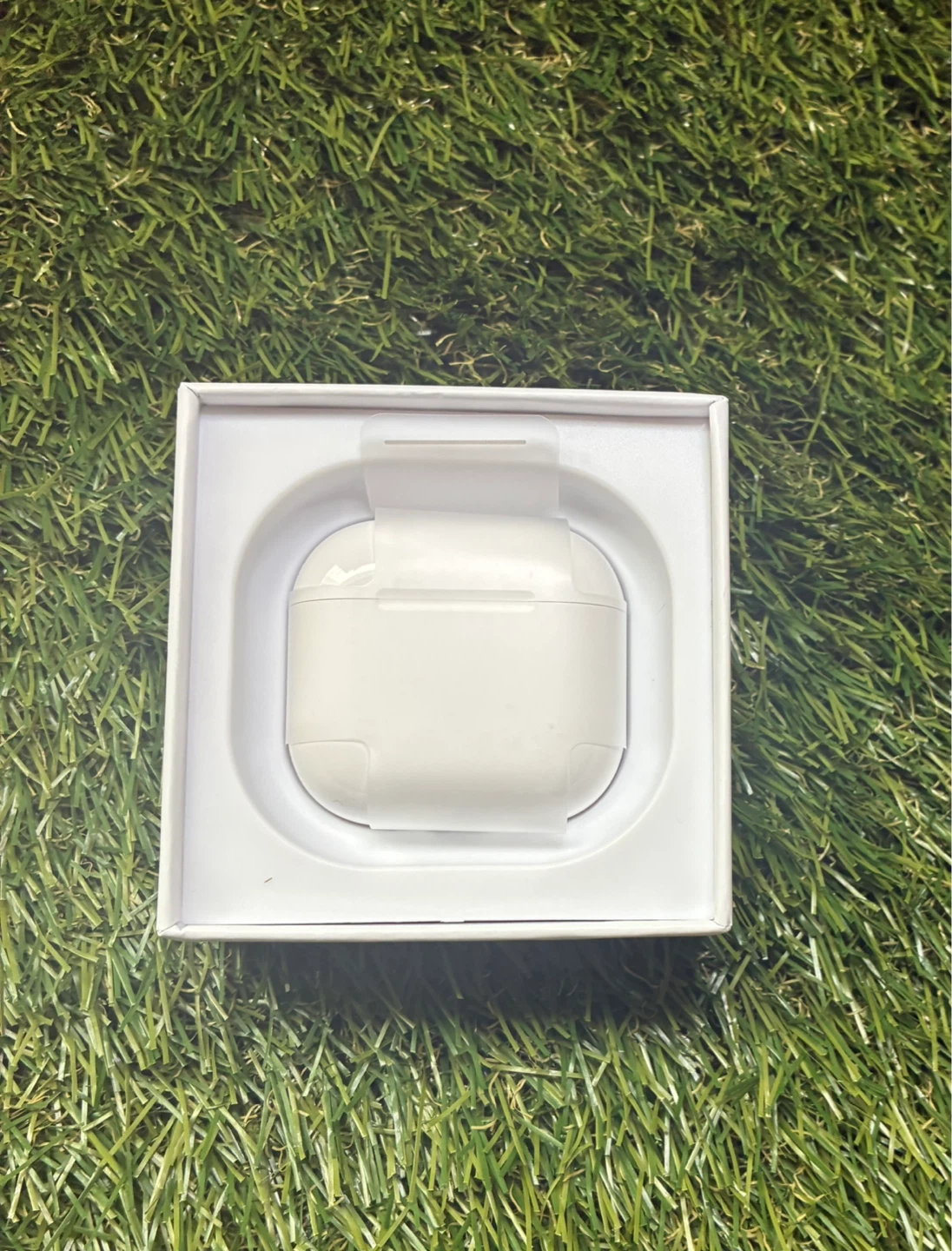 Apple AirPods 4 with active noise cancellation. - photo 5